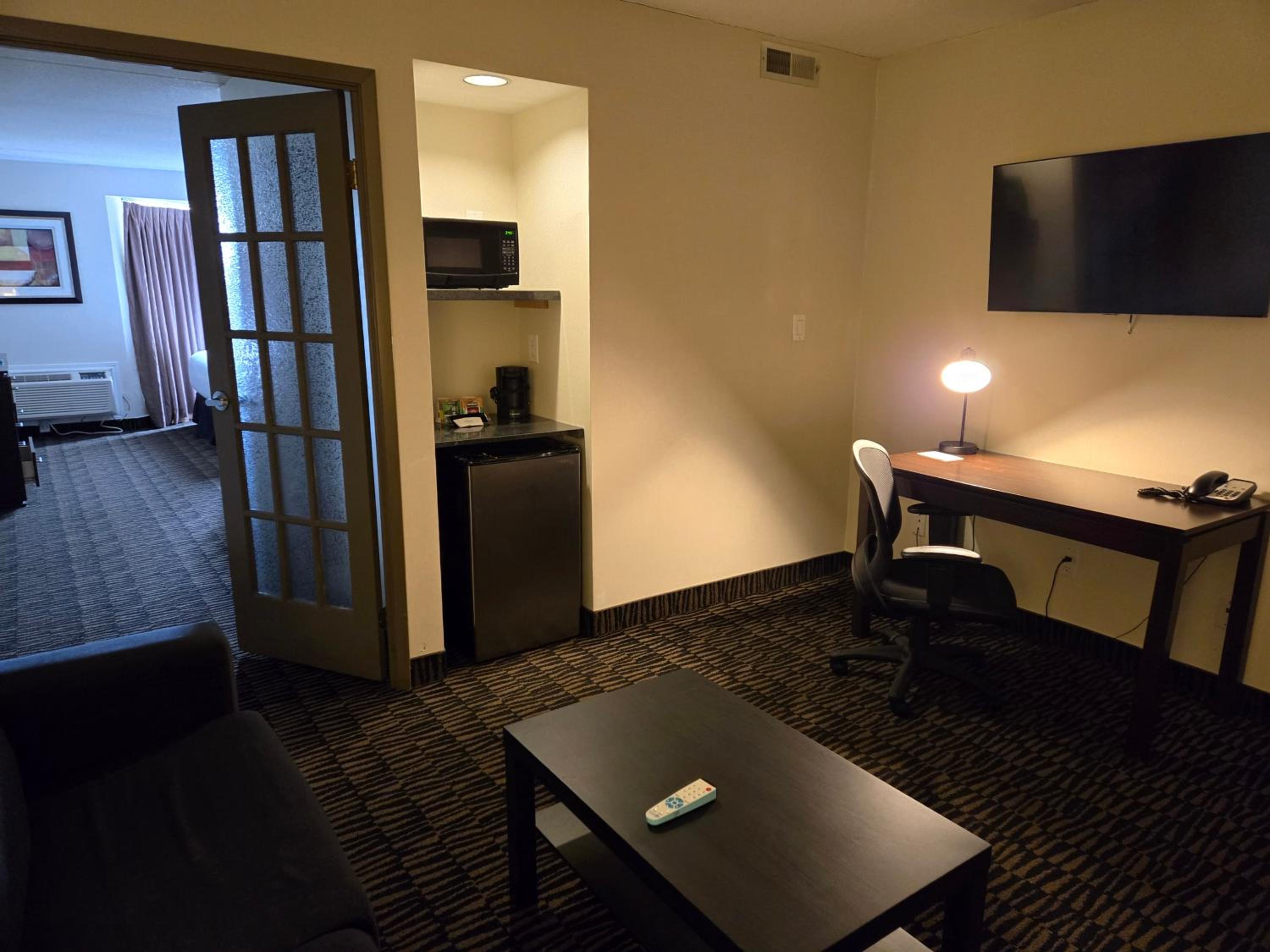 Queen Suite with Two Queen Beds