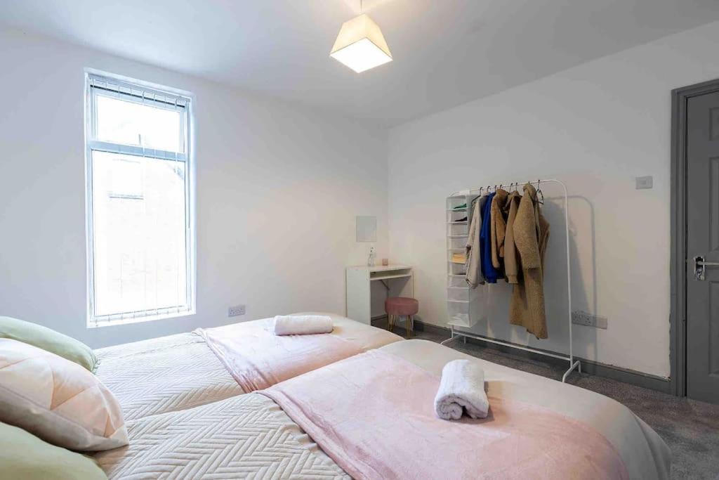 Three-Bedroom Apartment photo 2