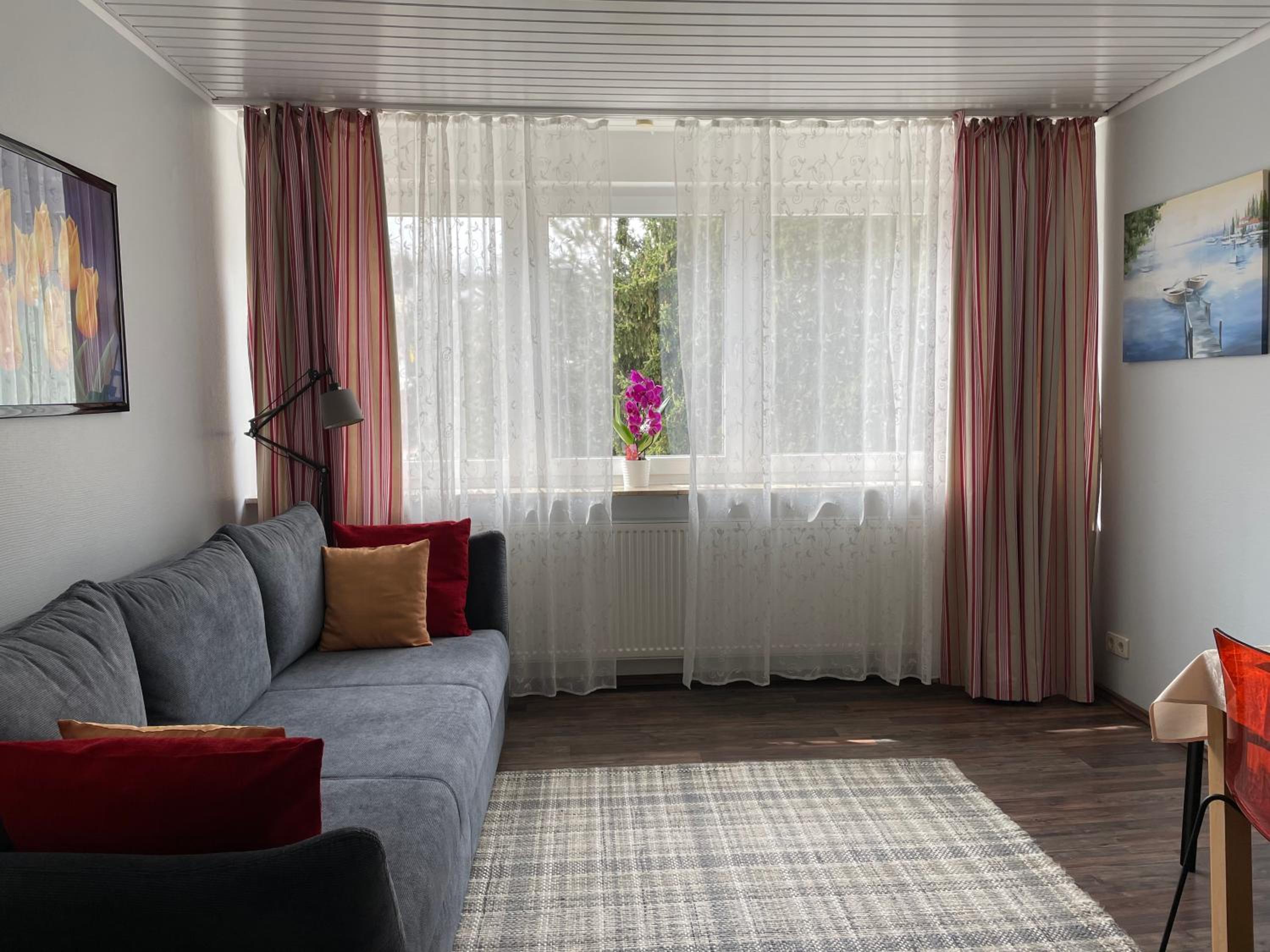 One-Bedroom Apartment - Photo 6