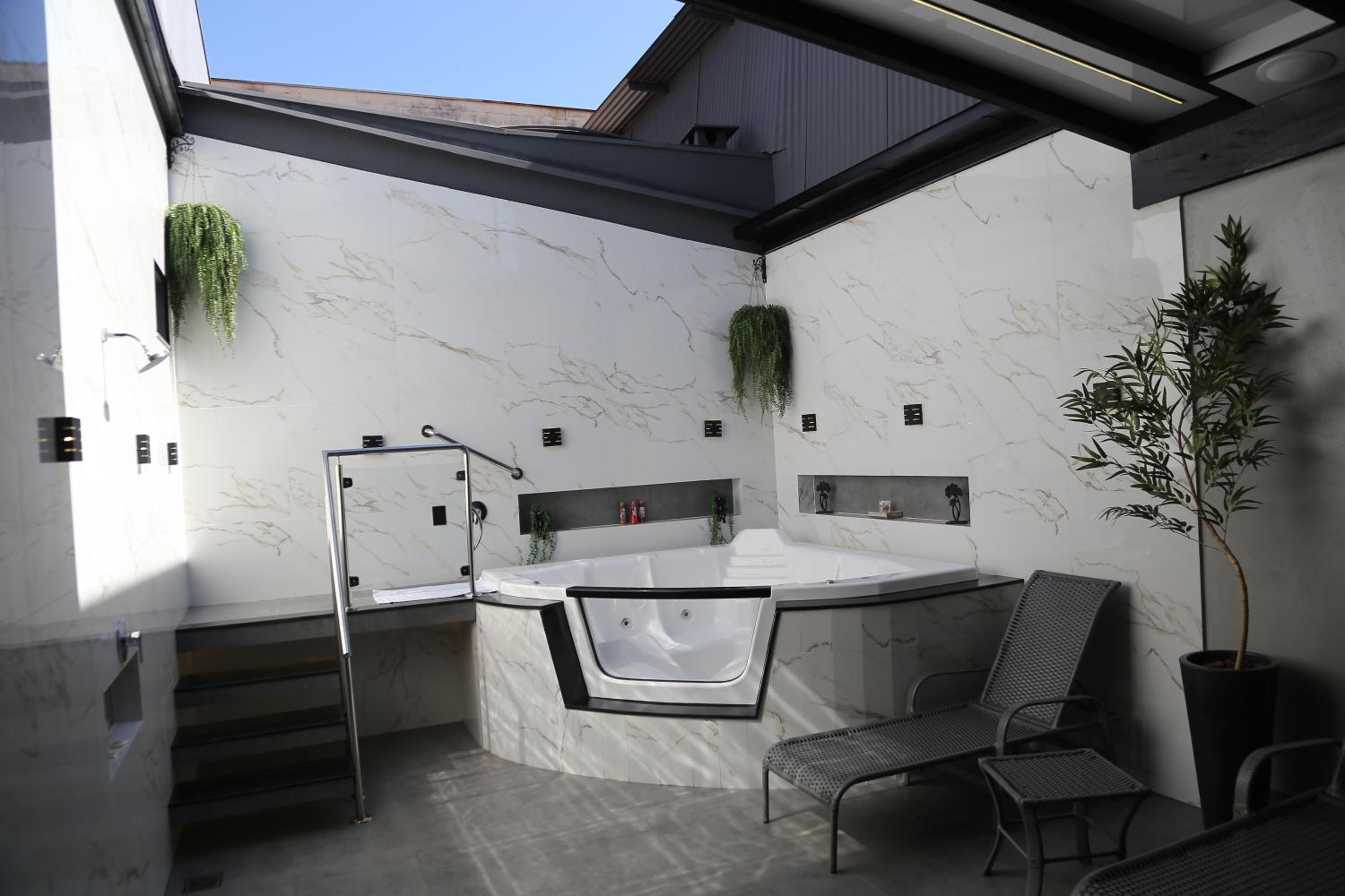 Junior Suite with Balcony photo 2