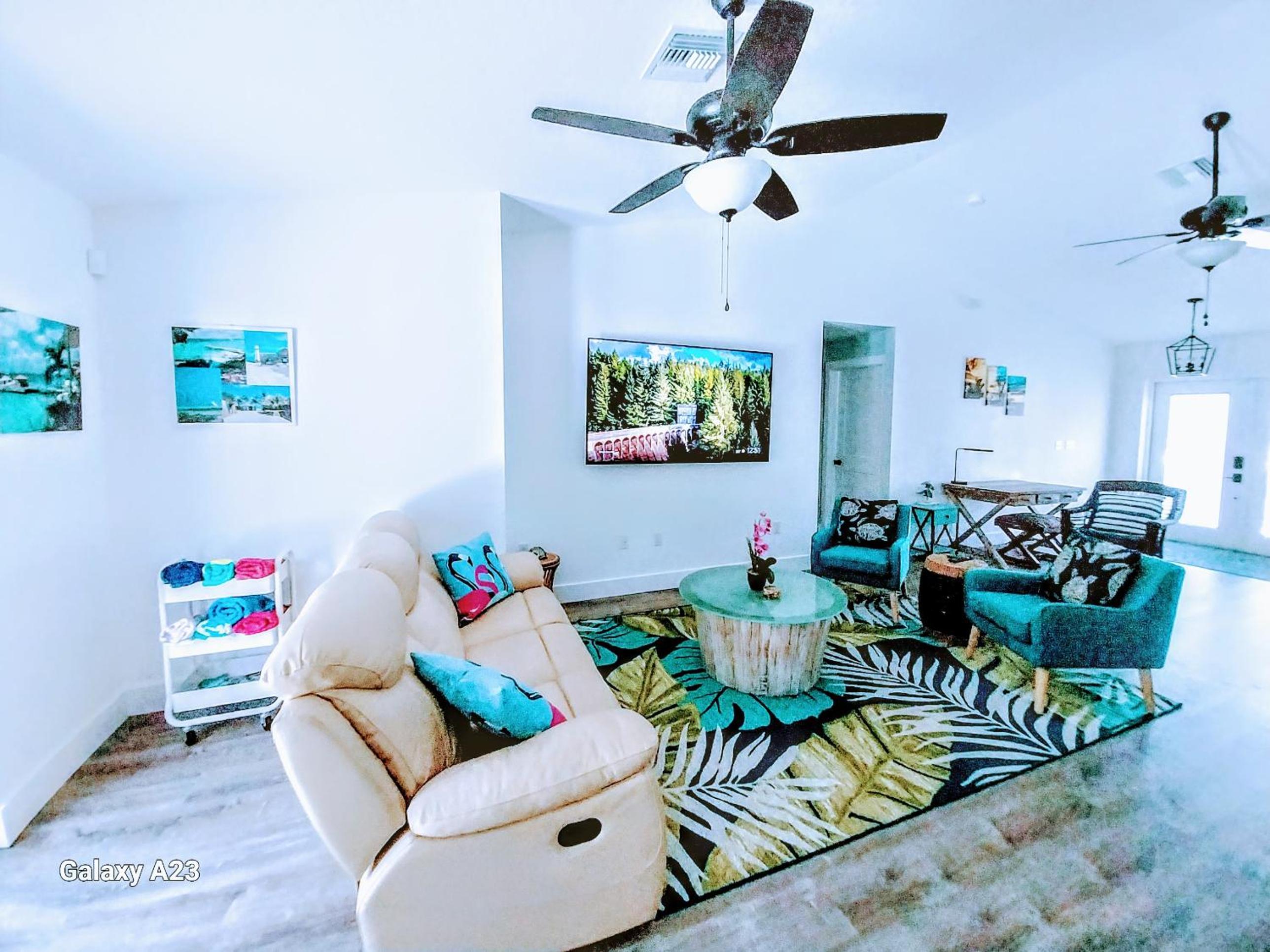 Three-Bedroom House photo 1