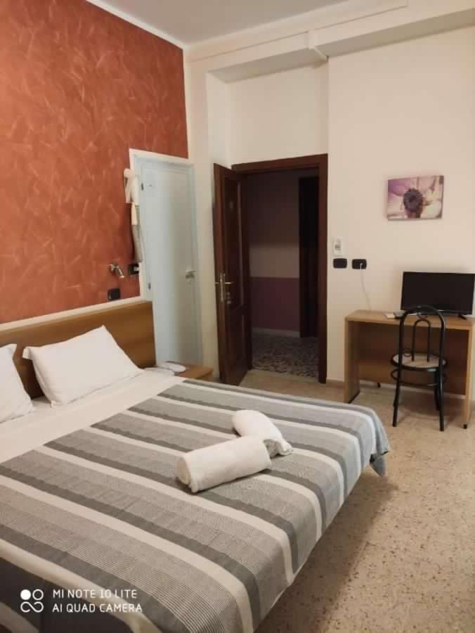 Triple Room photo 2