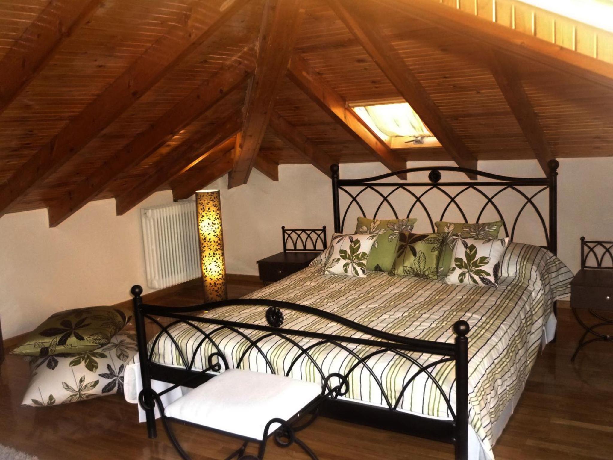 Family Room Attic - Photo 14