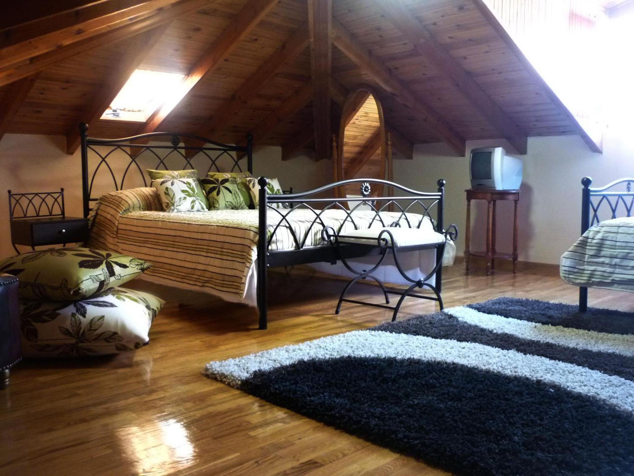 Family Room Attic - Photo 1