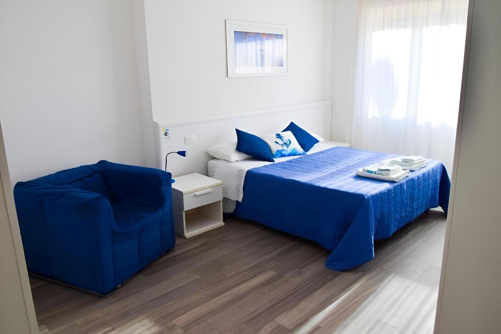 Deluxe Triple Room with Sea View - Photo 2