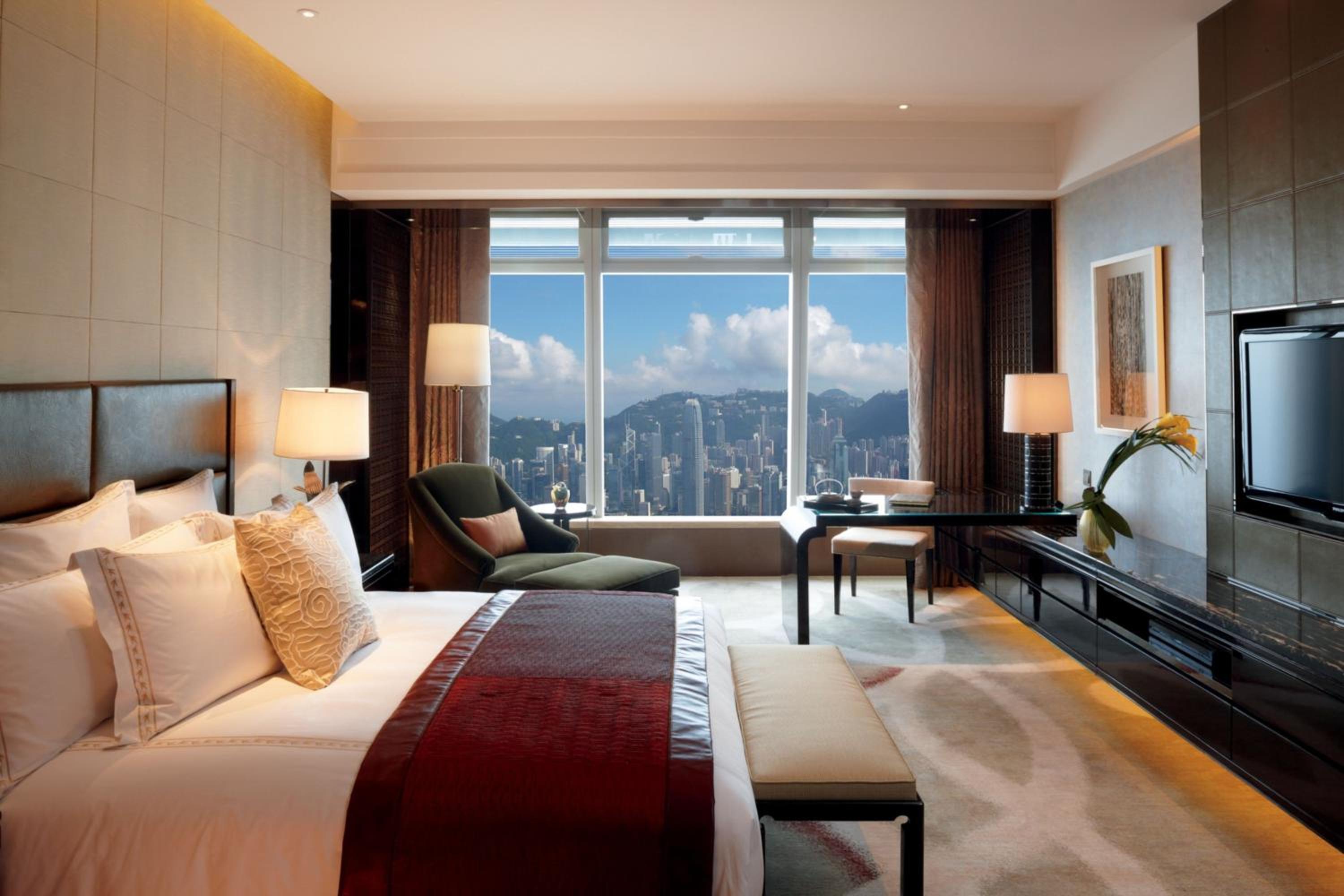 Deluxe Victoria Harbor King Room