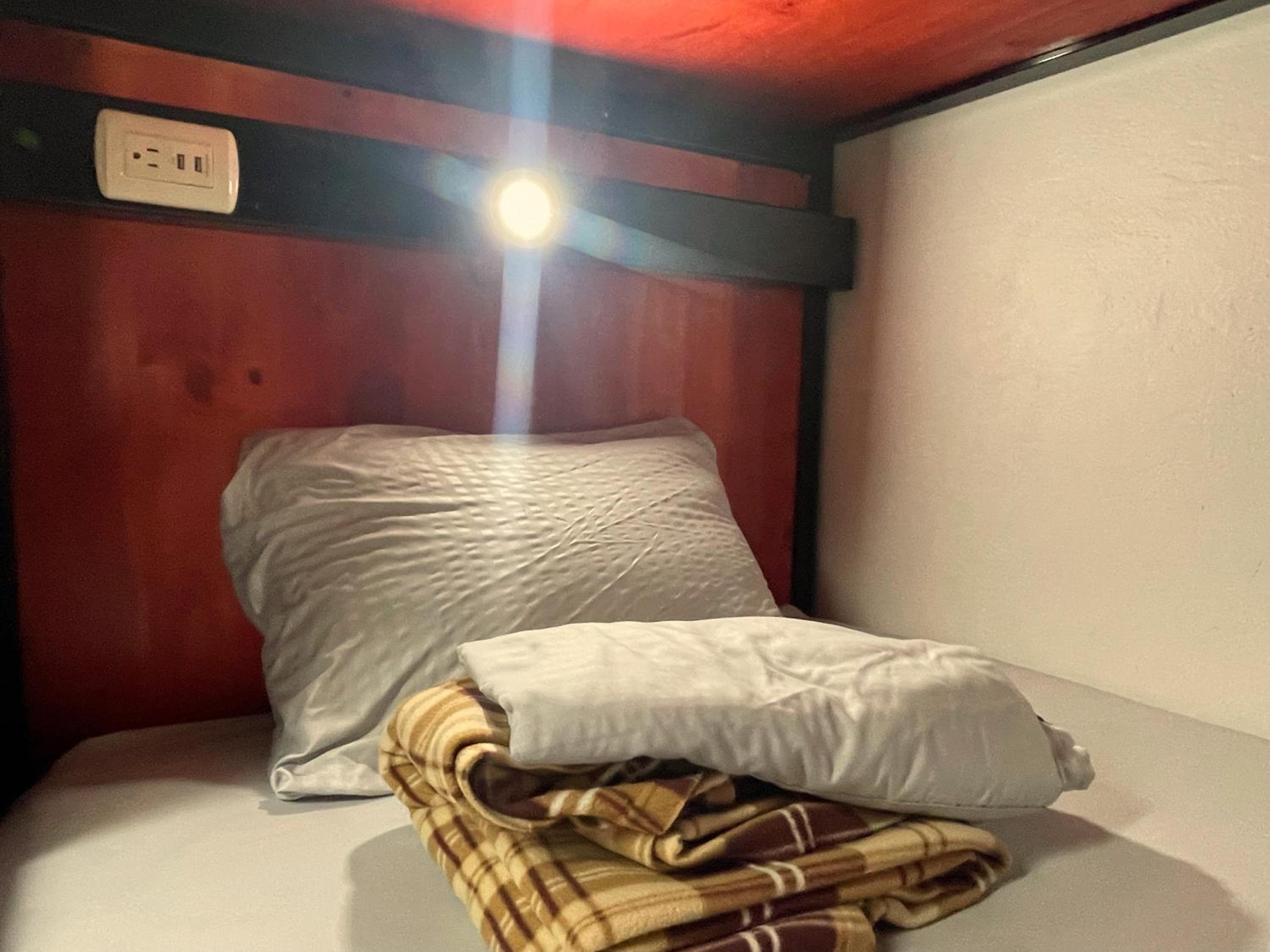 Bed in 6-Bed Mixed Dormitory Room