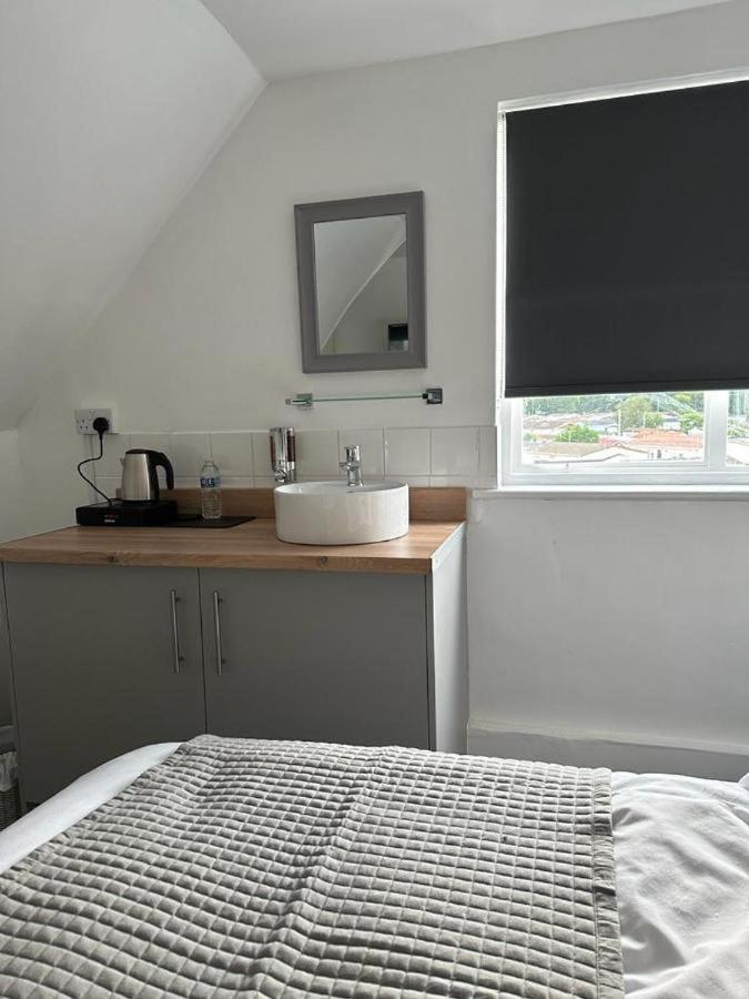 Double Room with Private External Bathroom photo 1