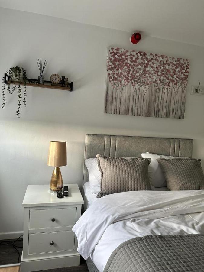 Double Room with Private External Bathroom photo 3