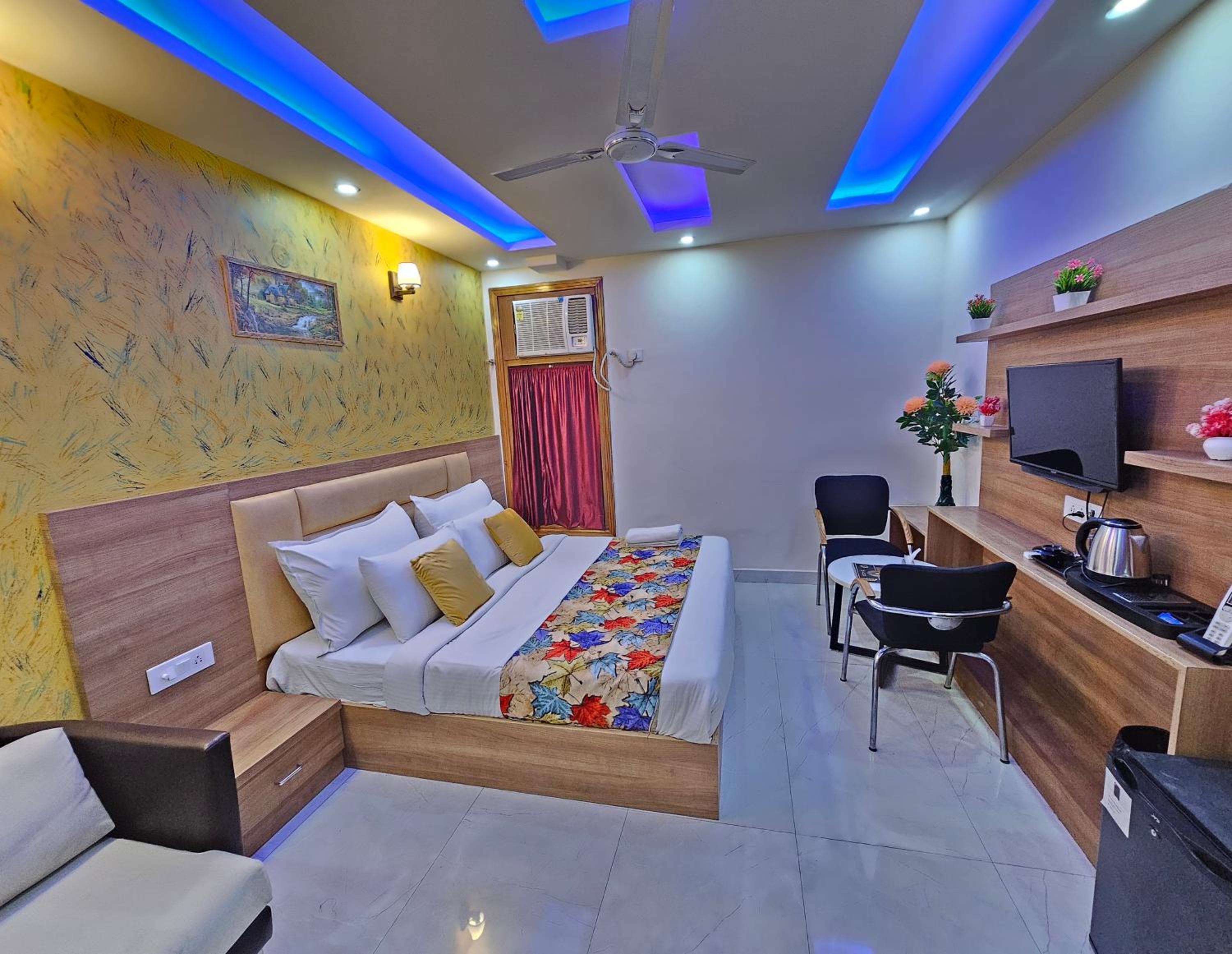 Deluxe King Room