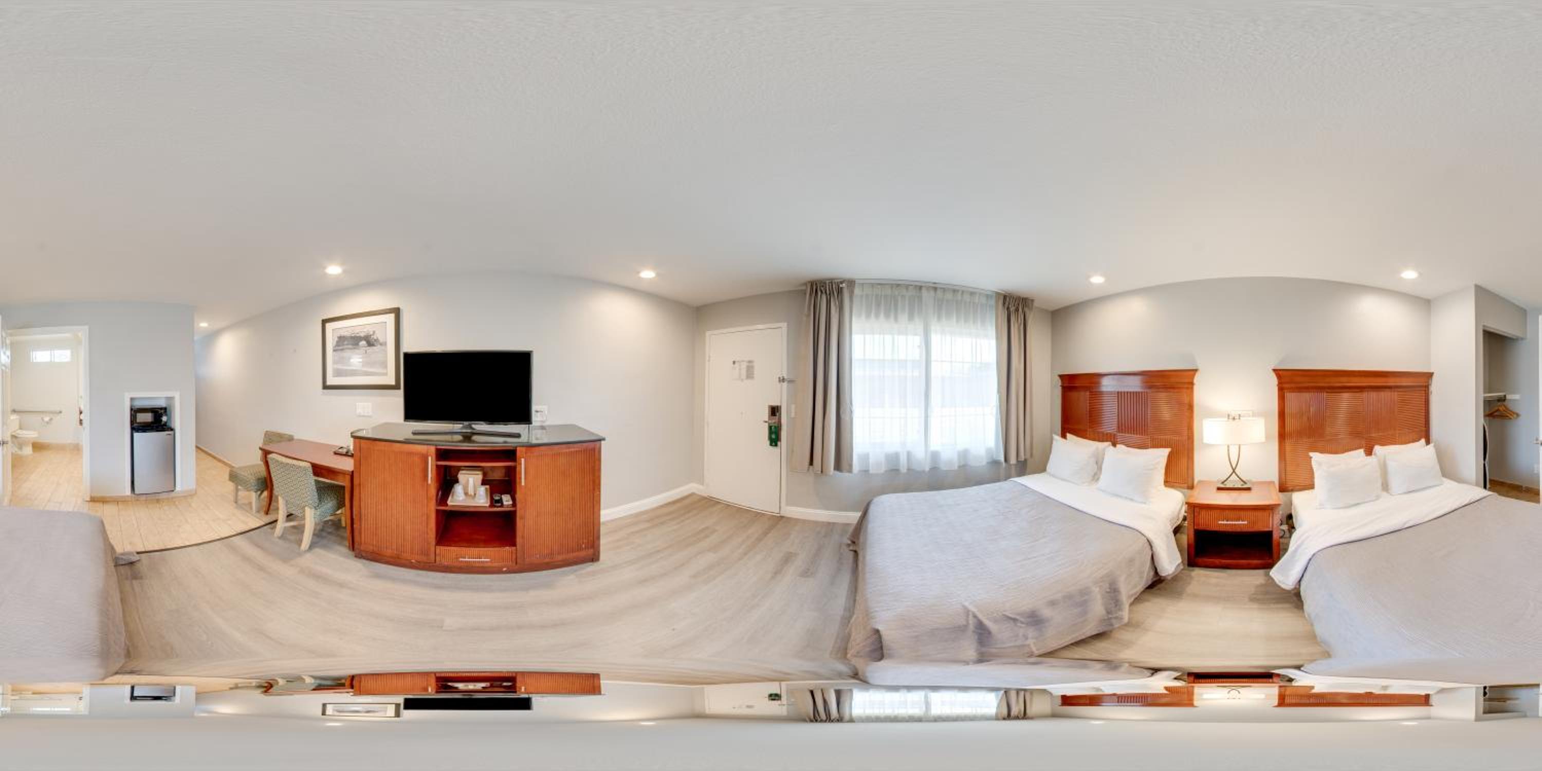 Two Double Beds with Roll-In Shower  - Accessible/Non-Smoking - Photo 5