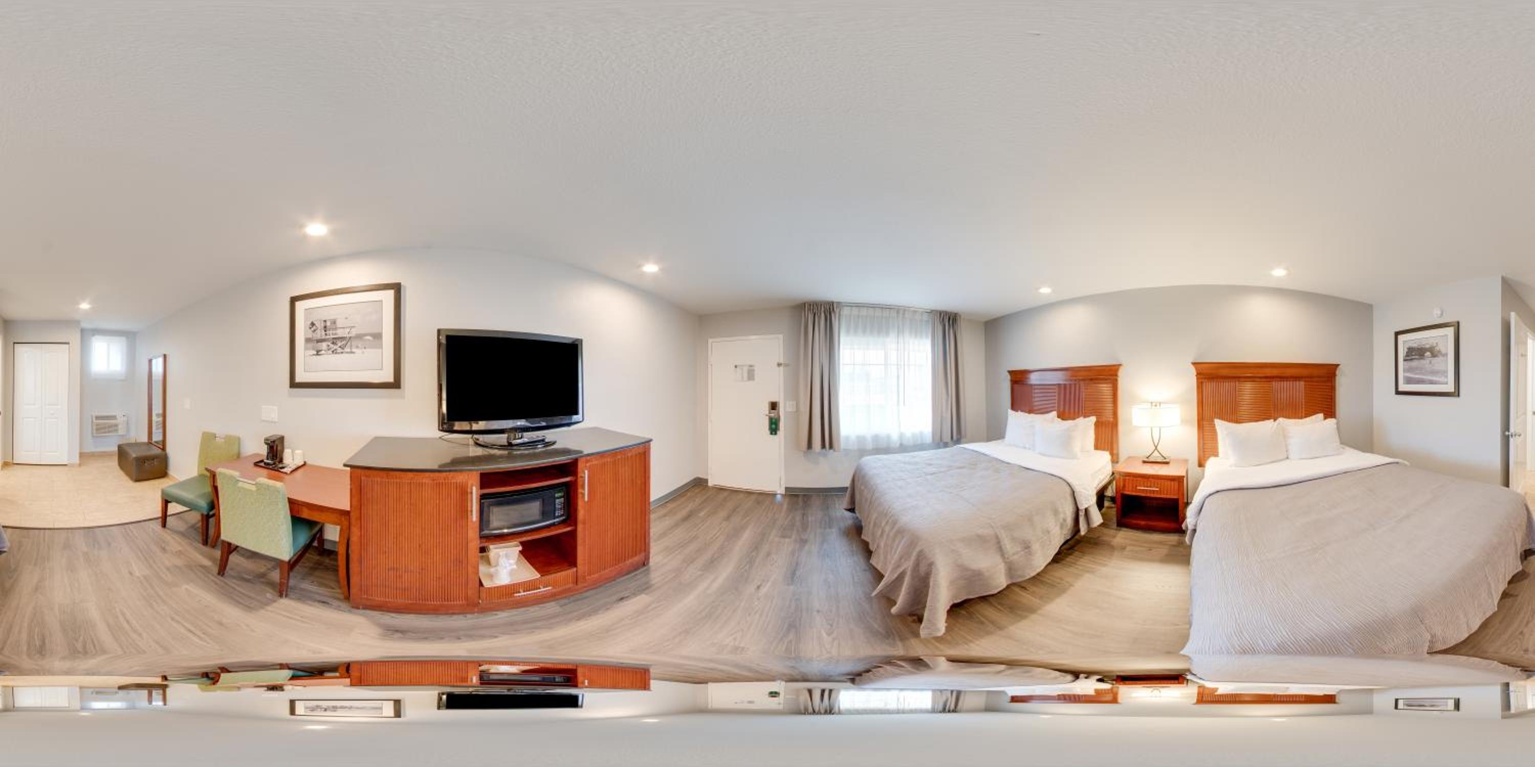 Queen Room with Two Queen Beds - Non-Smoking - Photo 3