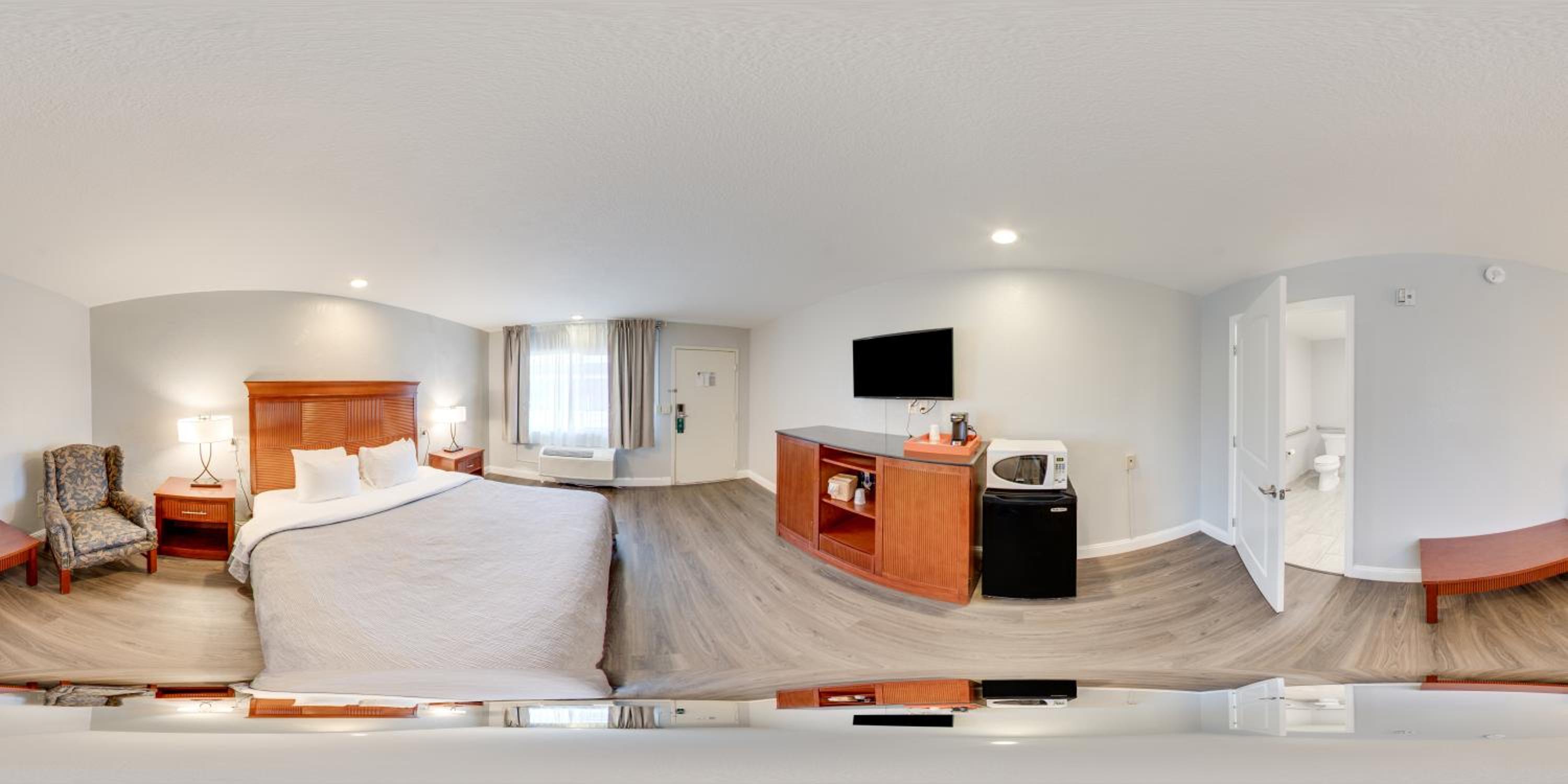 Two Double Beds with Roll-In Shower  - Accessible/Non-Smoking - Photo 4