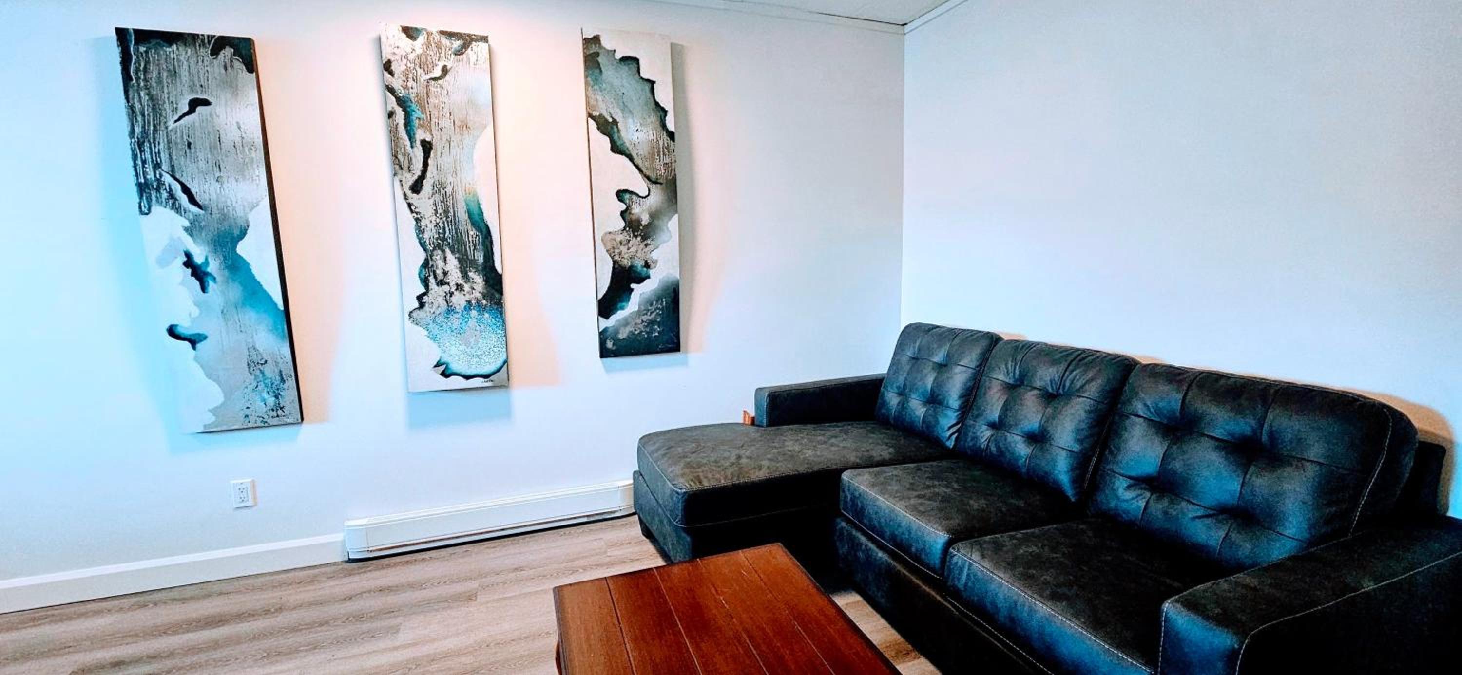 One-Bedroom Deluxe Apartment