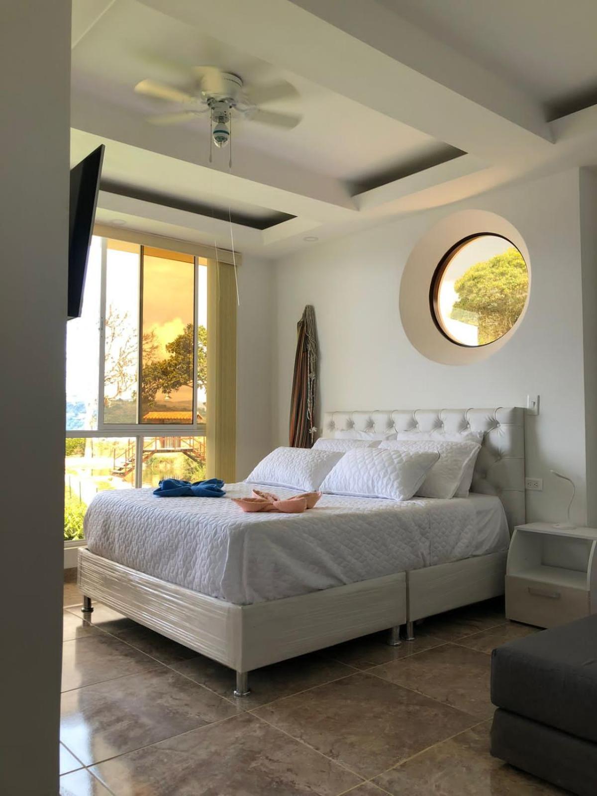 Deluxe Double Or Twin Room With Lake View photo 1