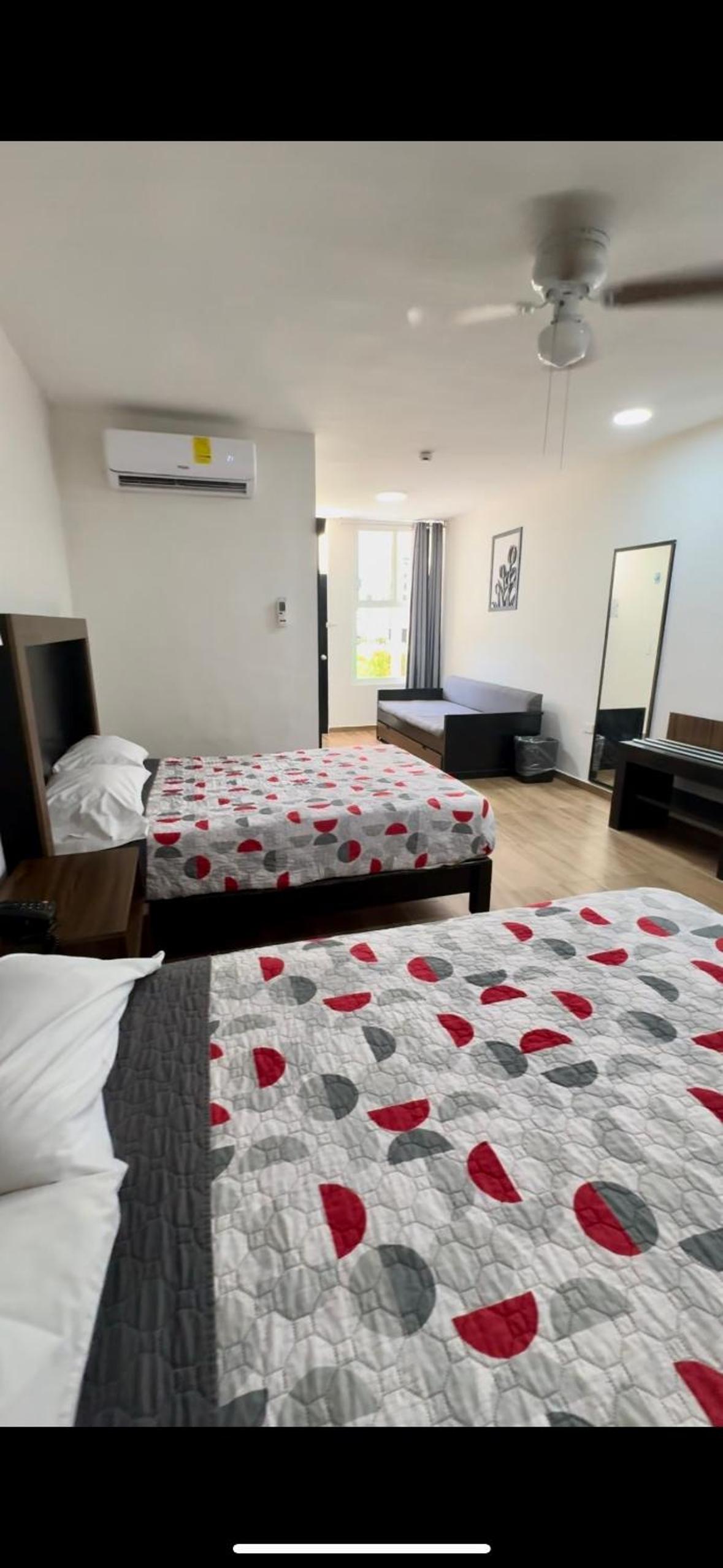 Deluxe Double Room with Two Double Beds photo 1