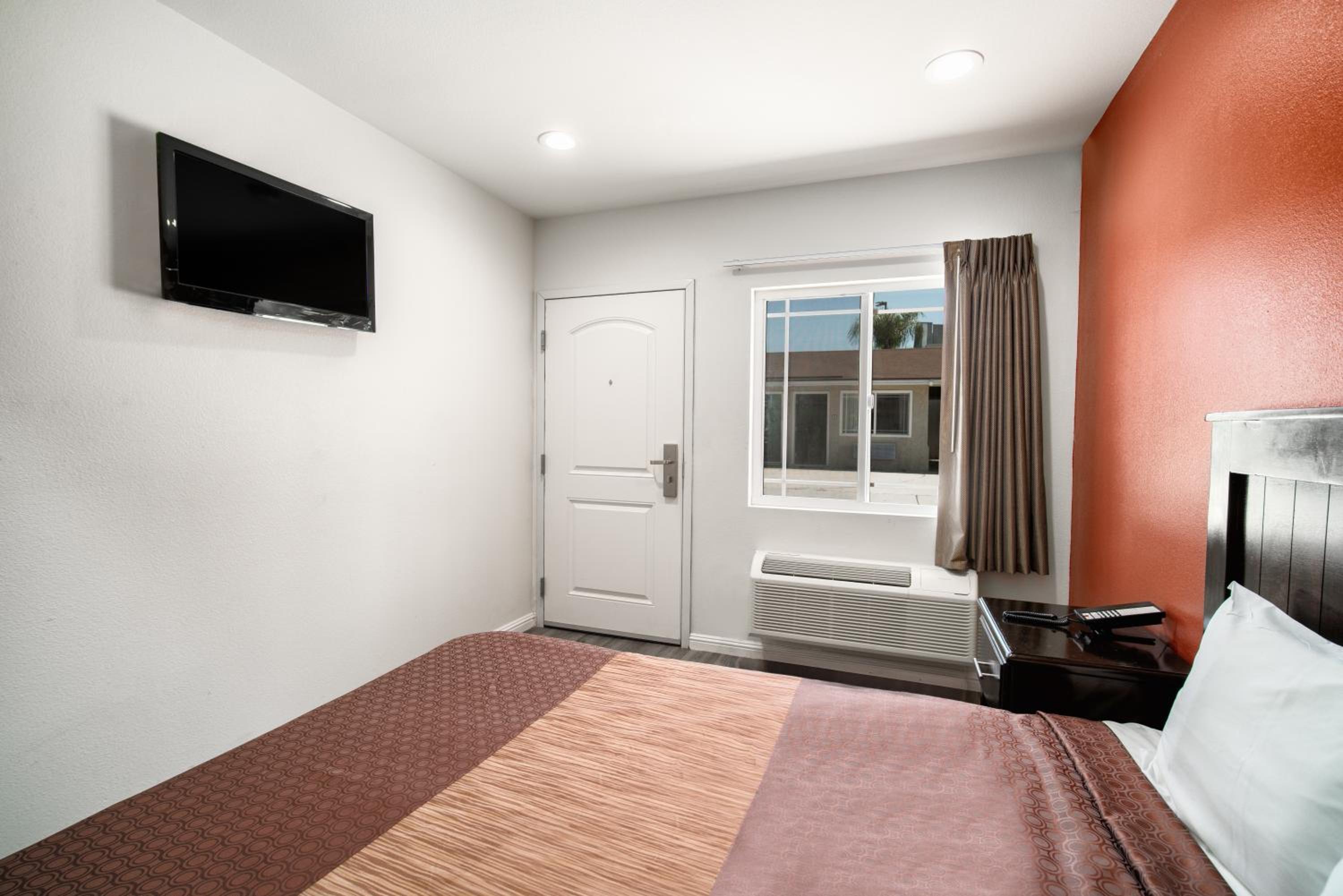 Queen Room - Photo 4