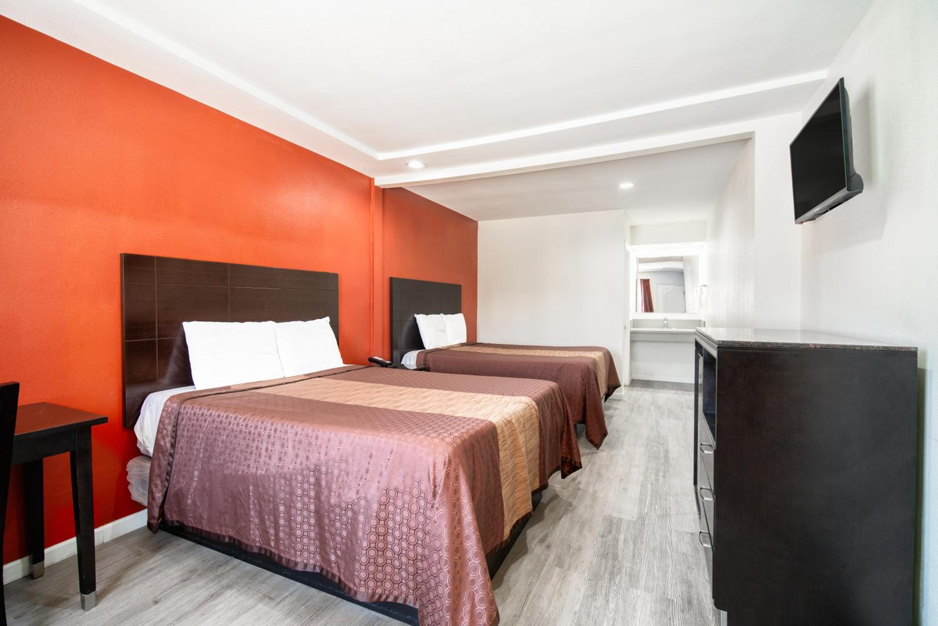 Standard Double Room - Photo 2