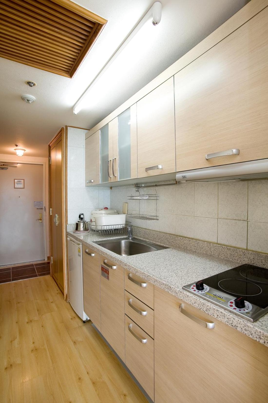 Standard B - Photo 4