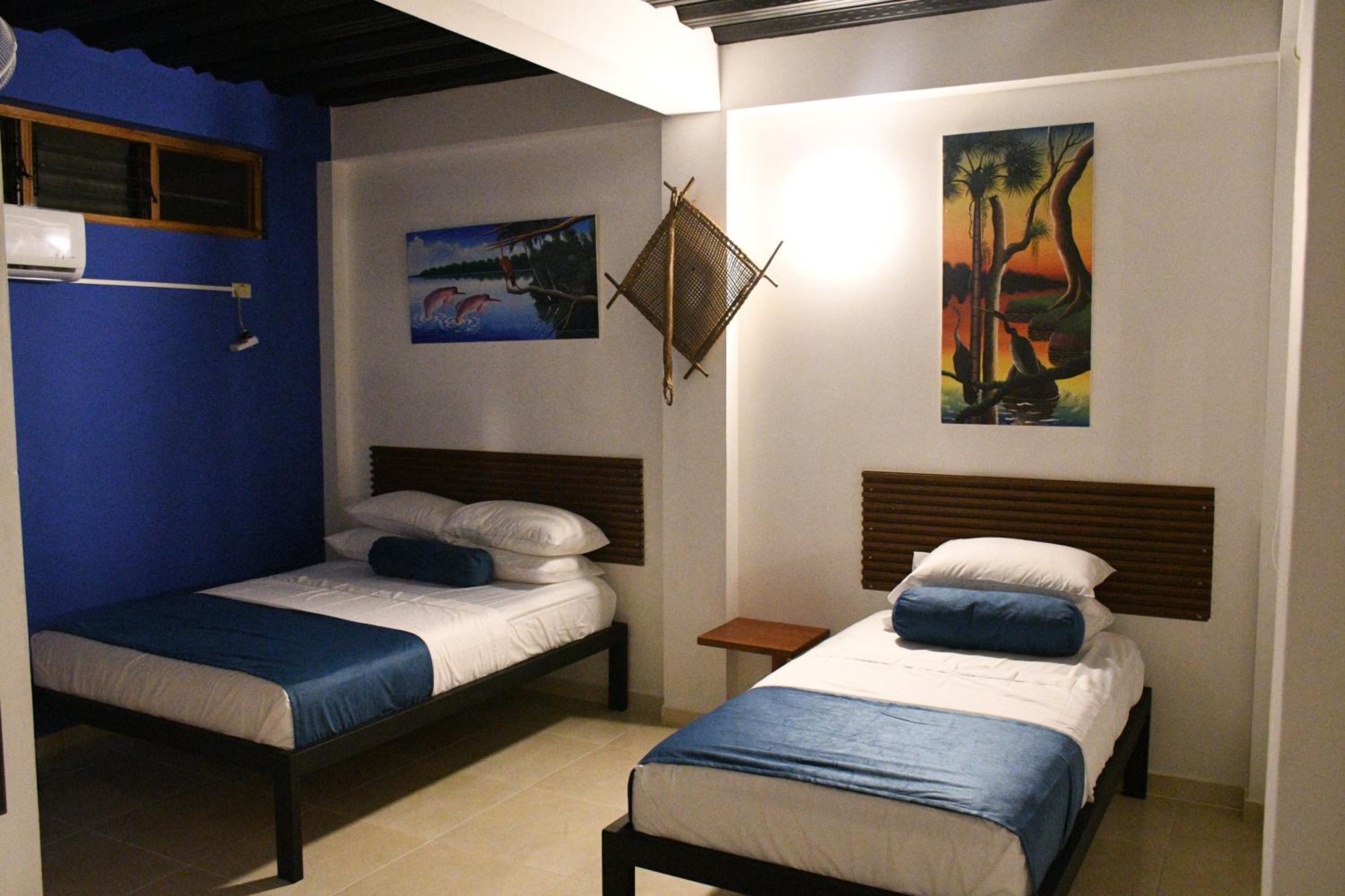 Deluxe Double Room (2 Adults + 1 Child)