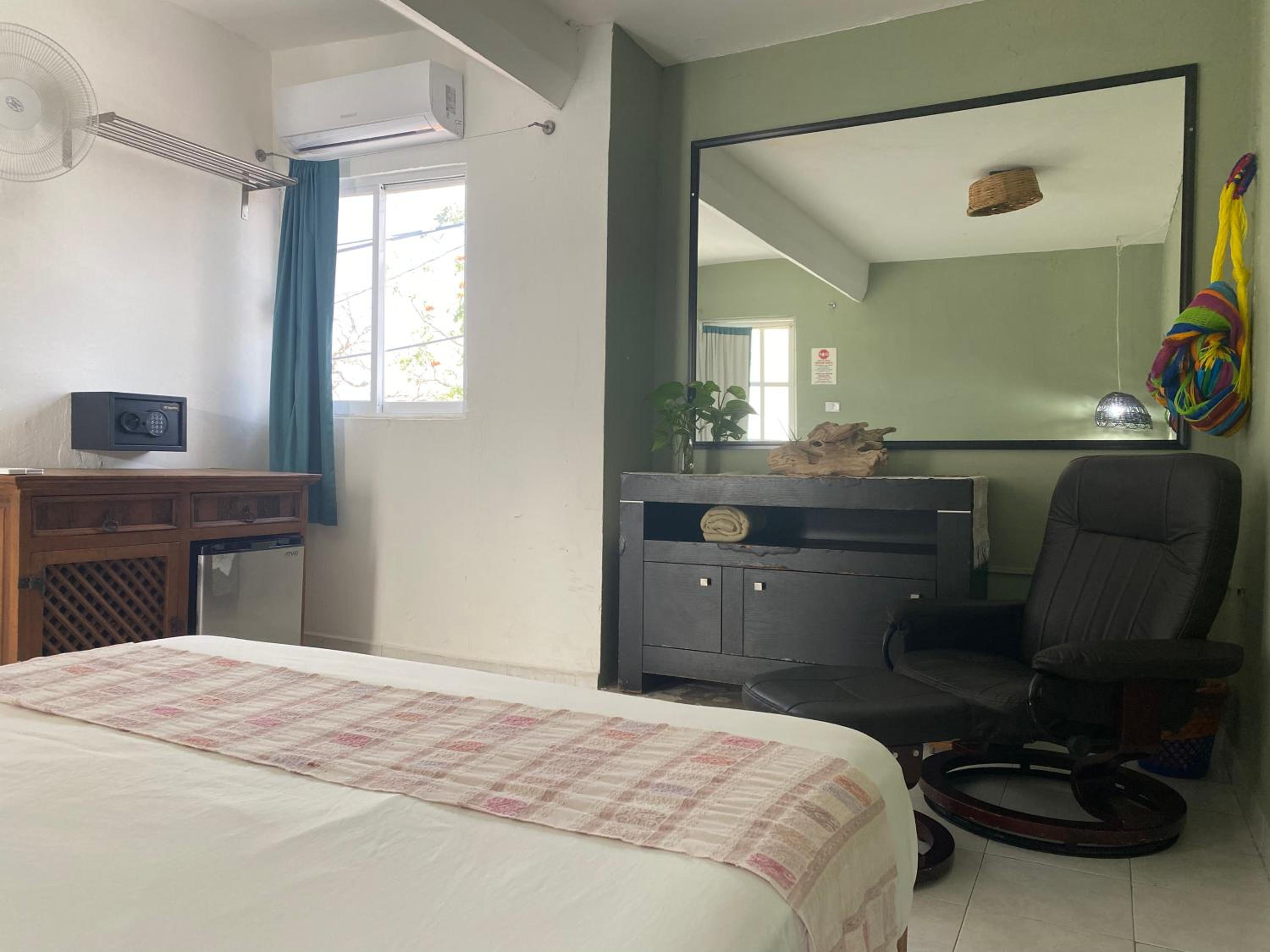 Double Room With Shared Bathroom