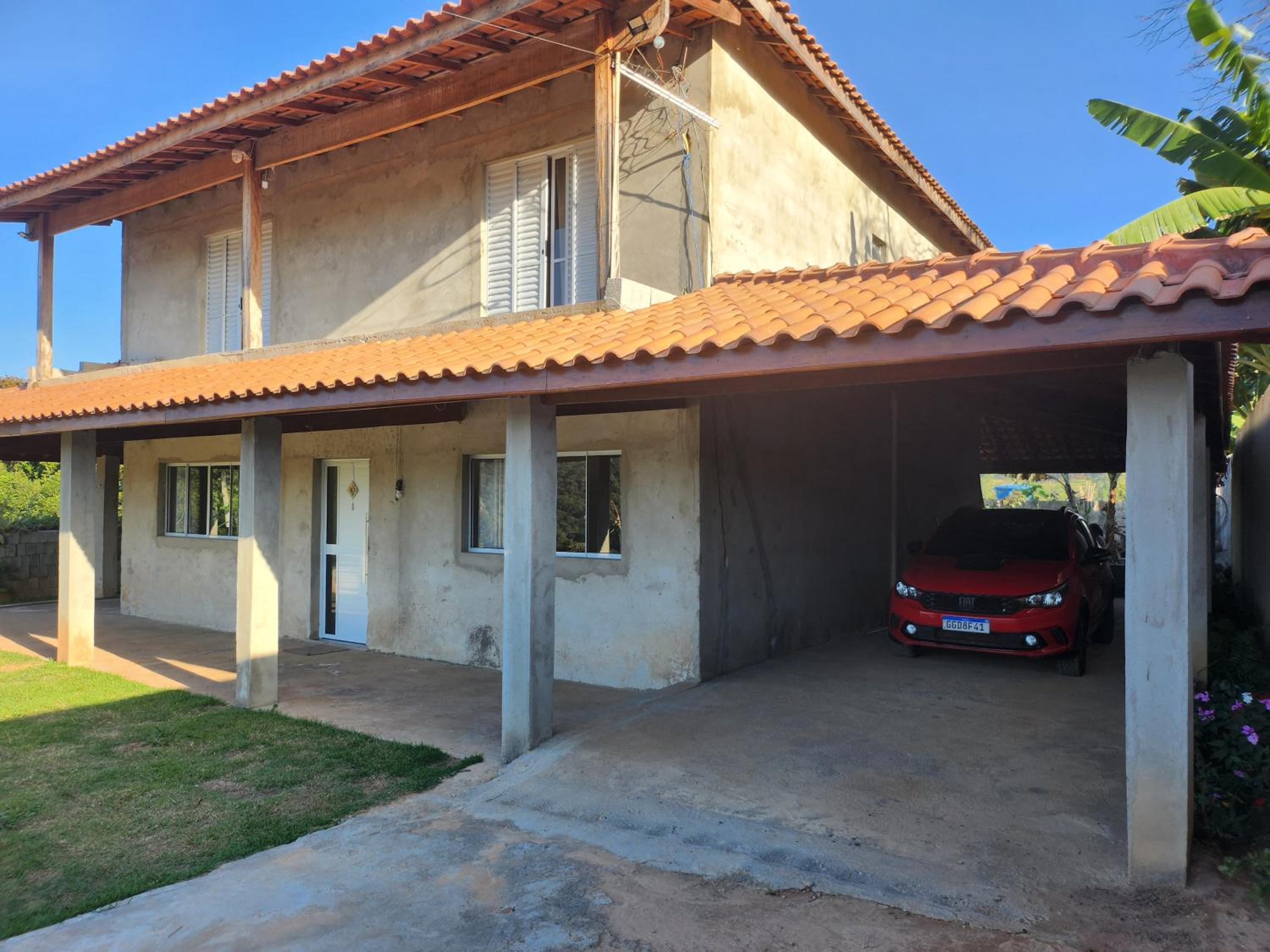 Five-Bedroom House photo 2