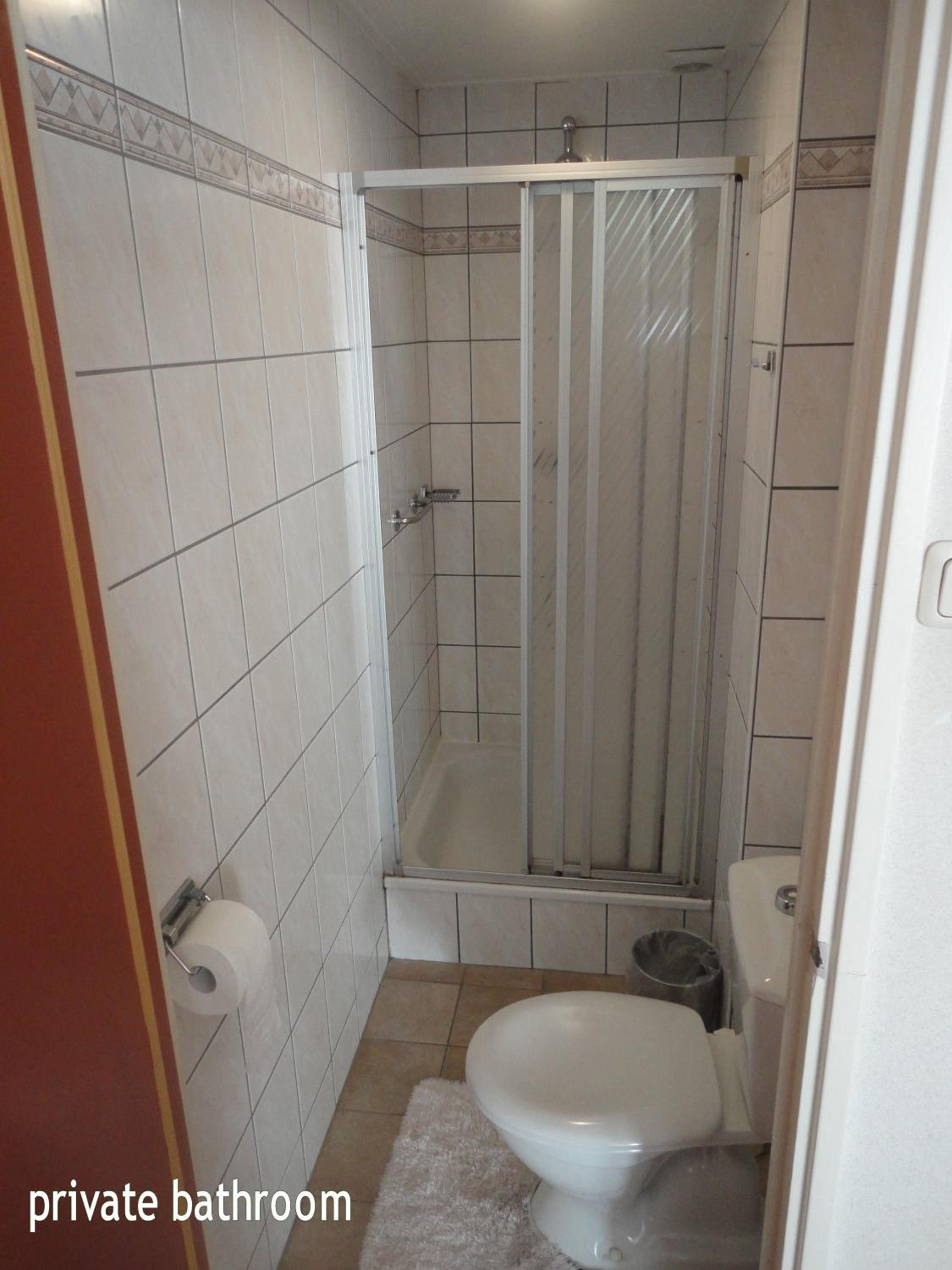 Single Room photo 3