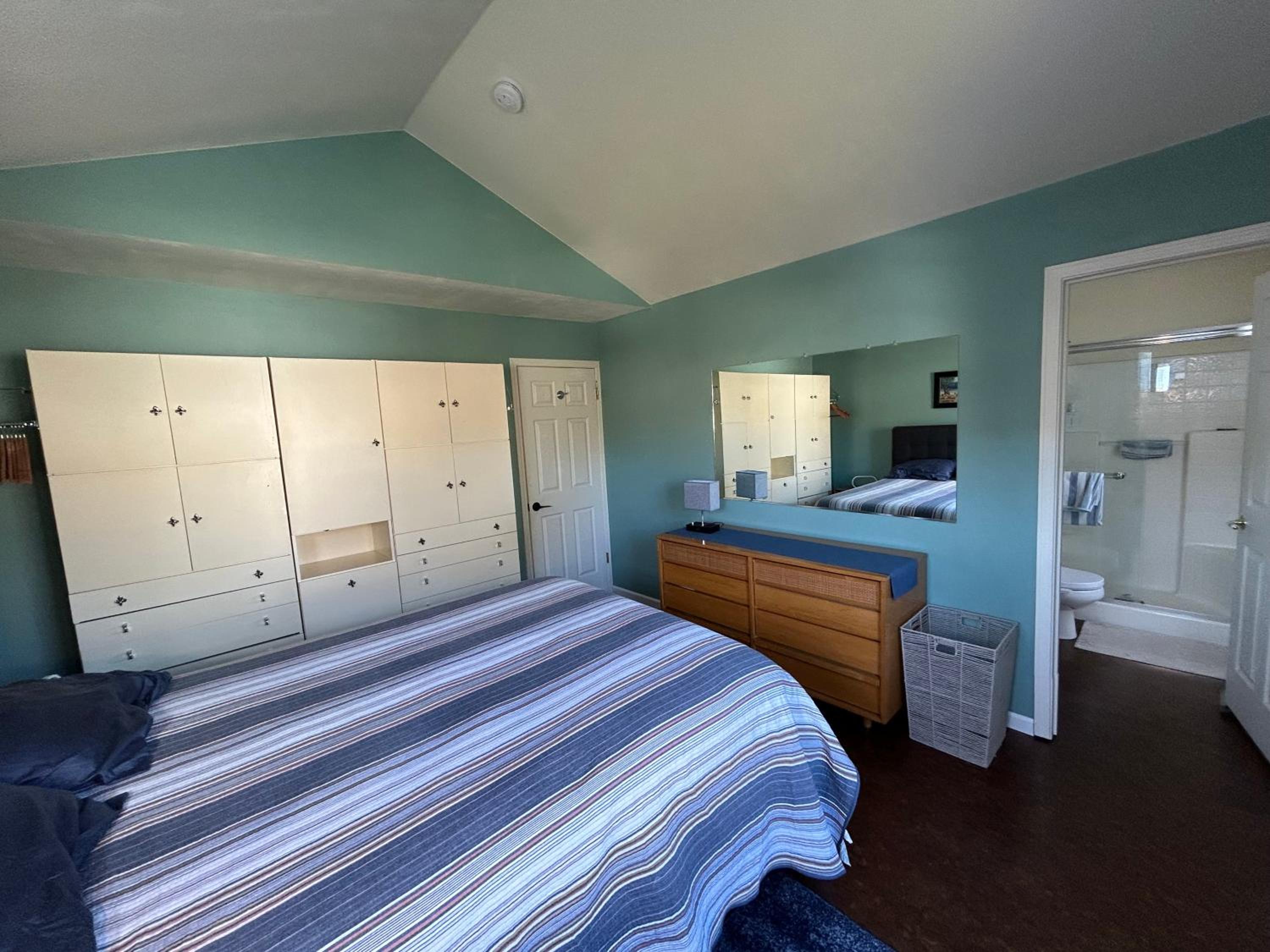 Four-Bedroom House photo 1