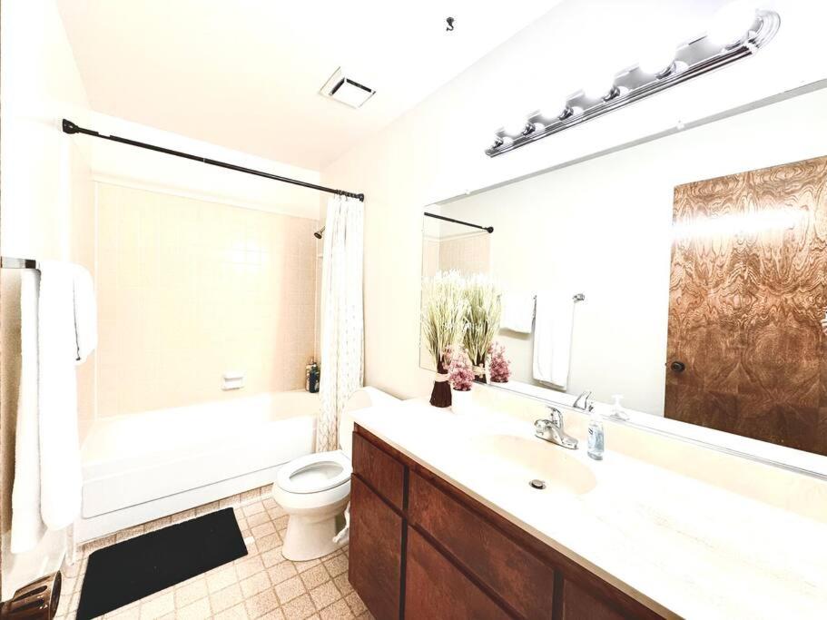 Four-Bedroom House photo 3