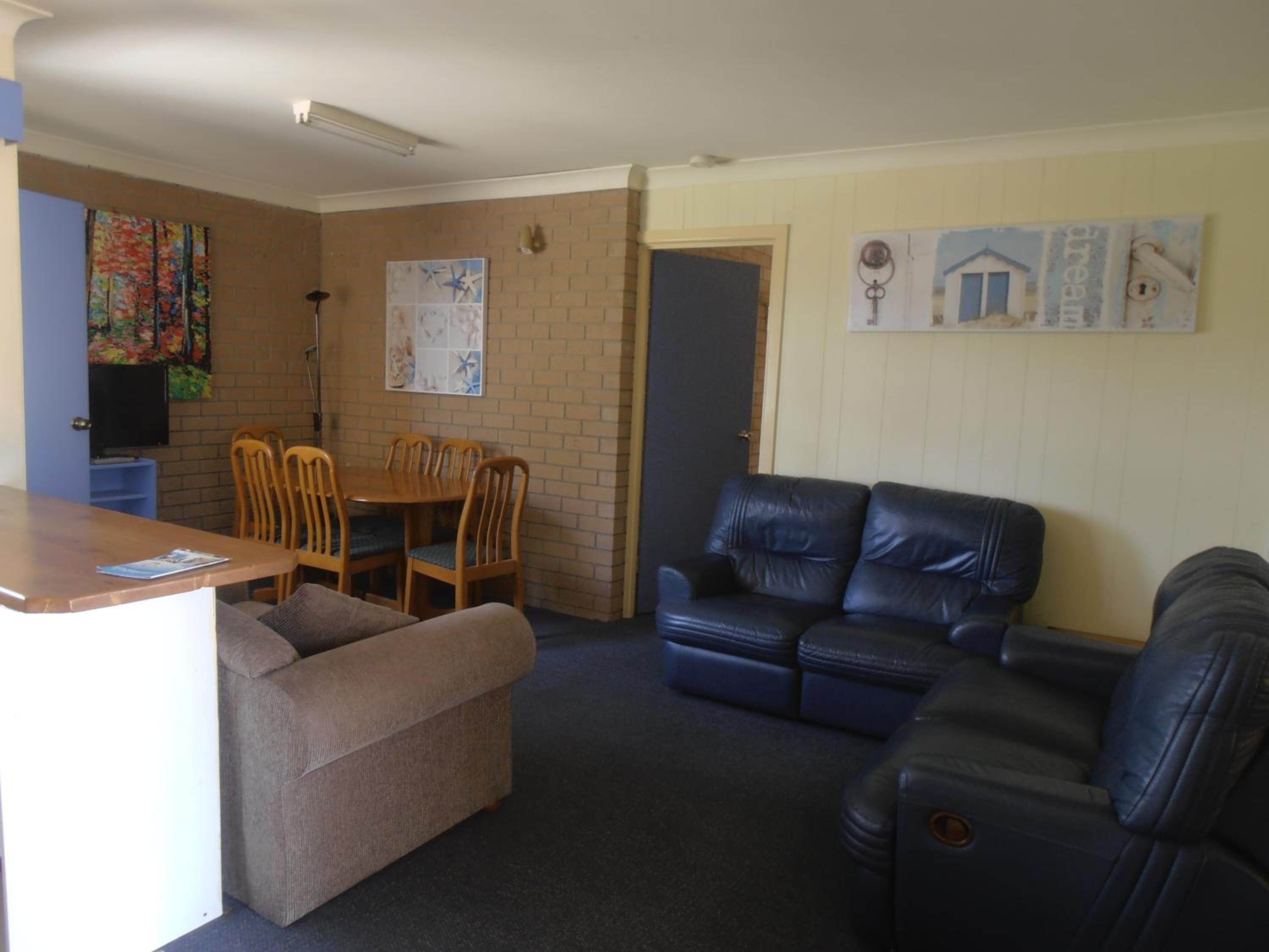 Standard Twin Room with Garden View