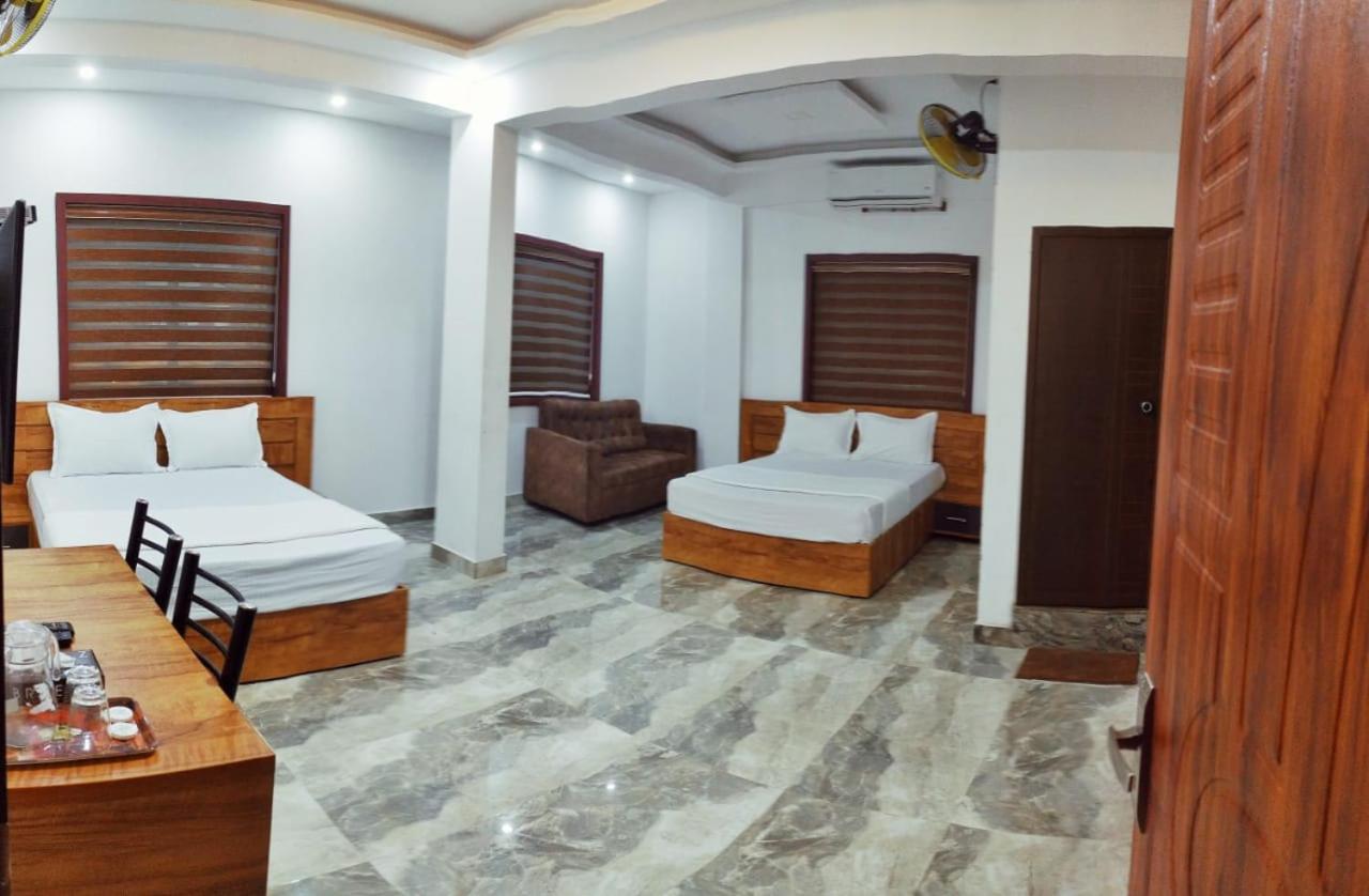 Deluxe Double Room (2 Adults + 1 Child) photo 3