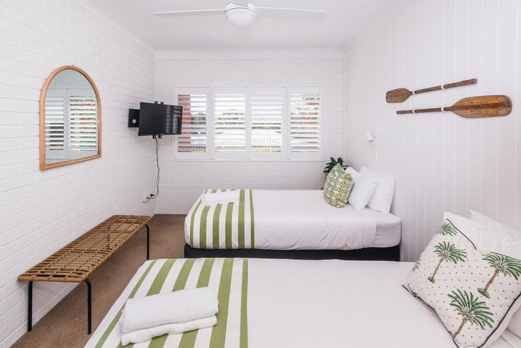 Two-Bedroom Apartment with Pool View photo 2