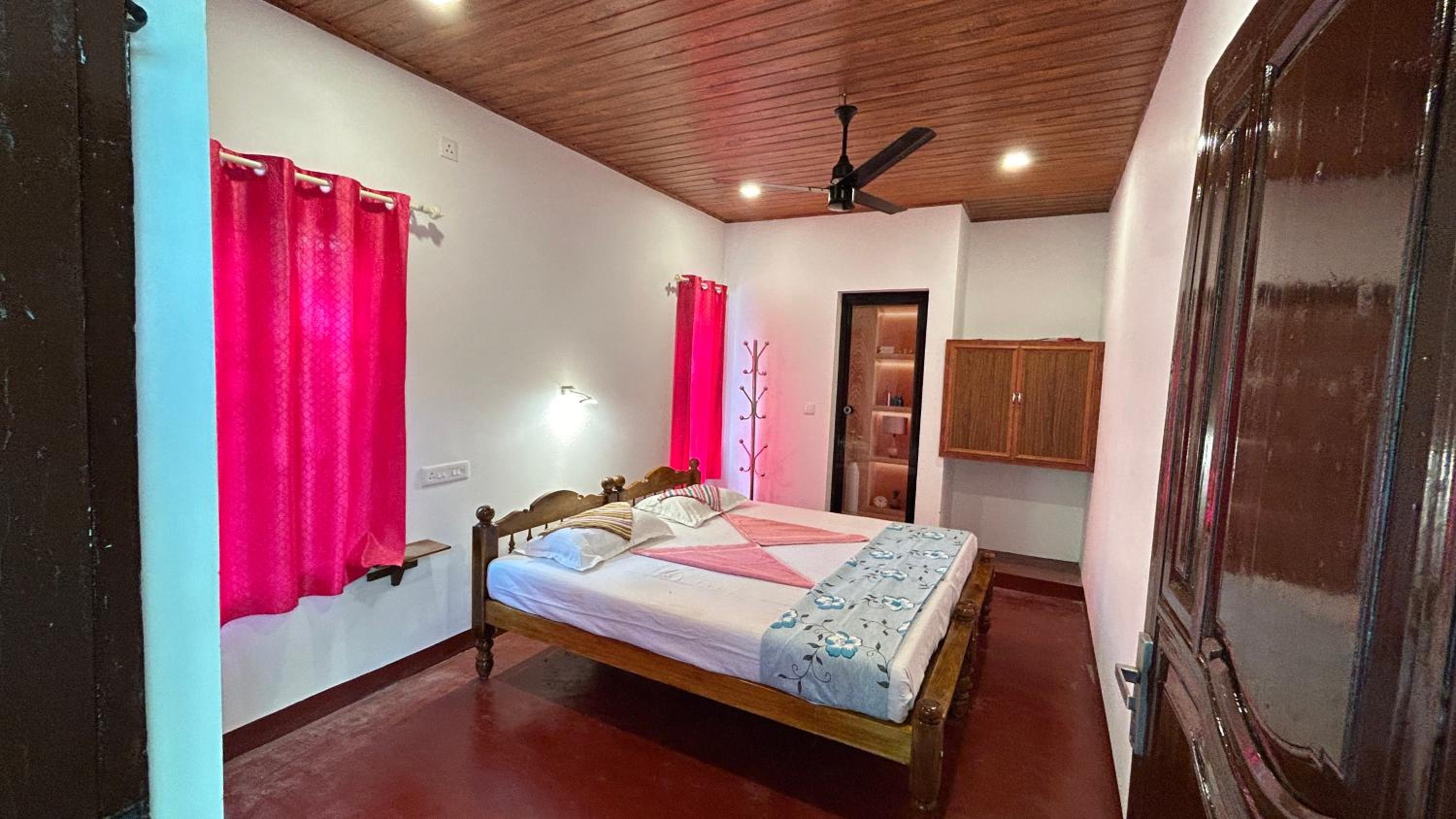 Double or Twin Room - Photo 8