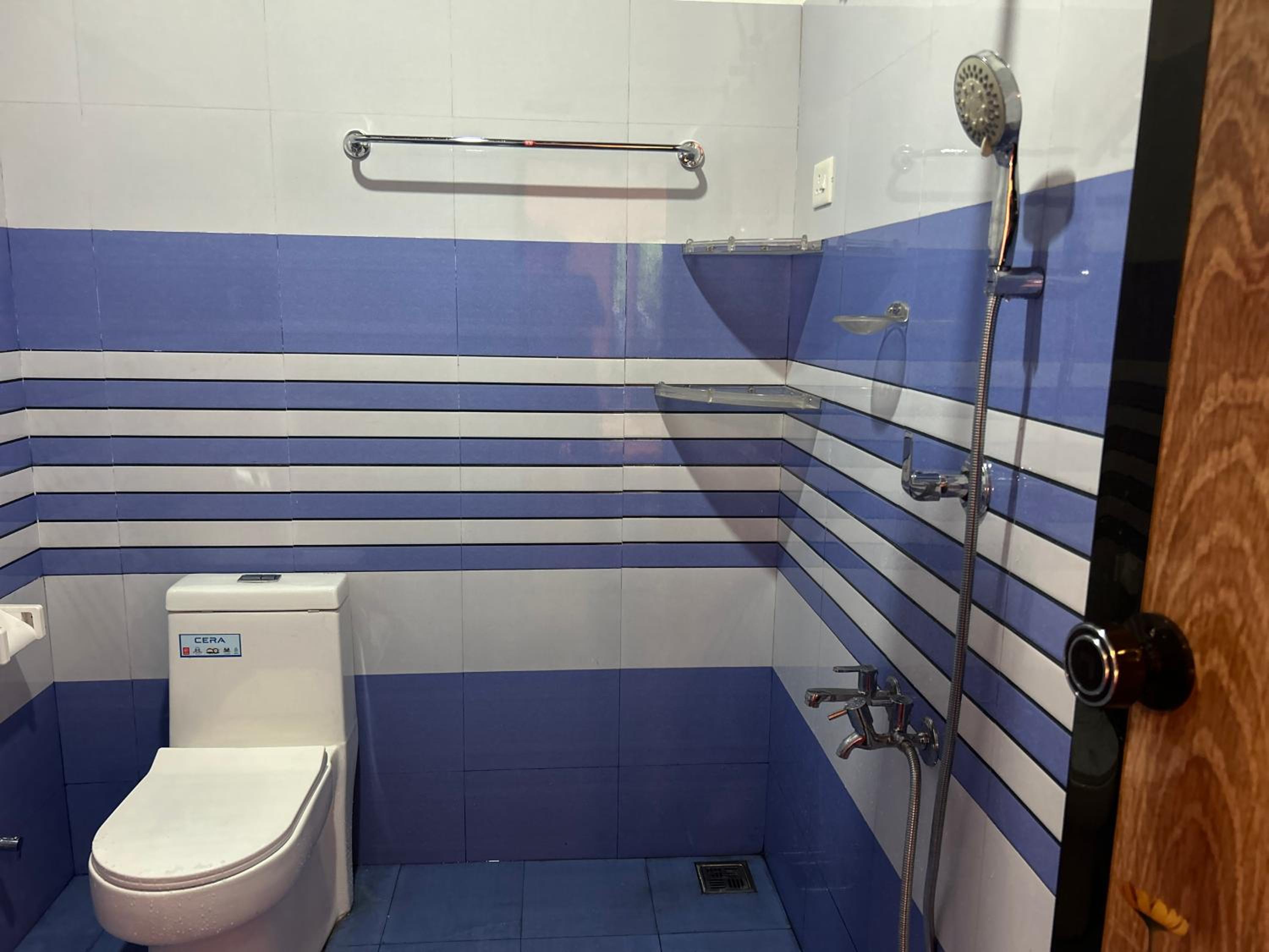 Double or Twin Room - Photo 6