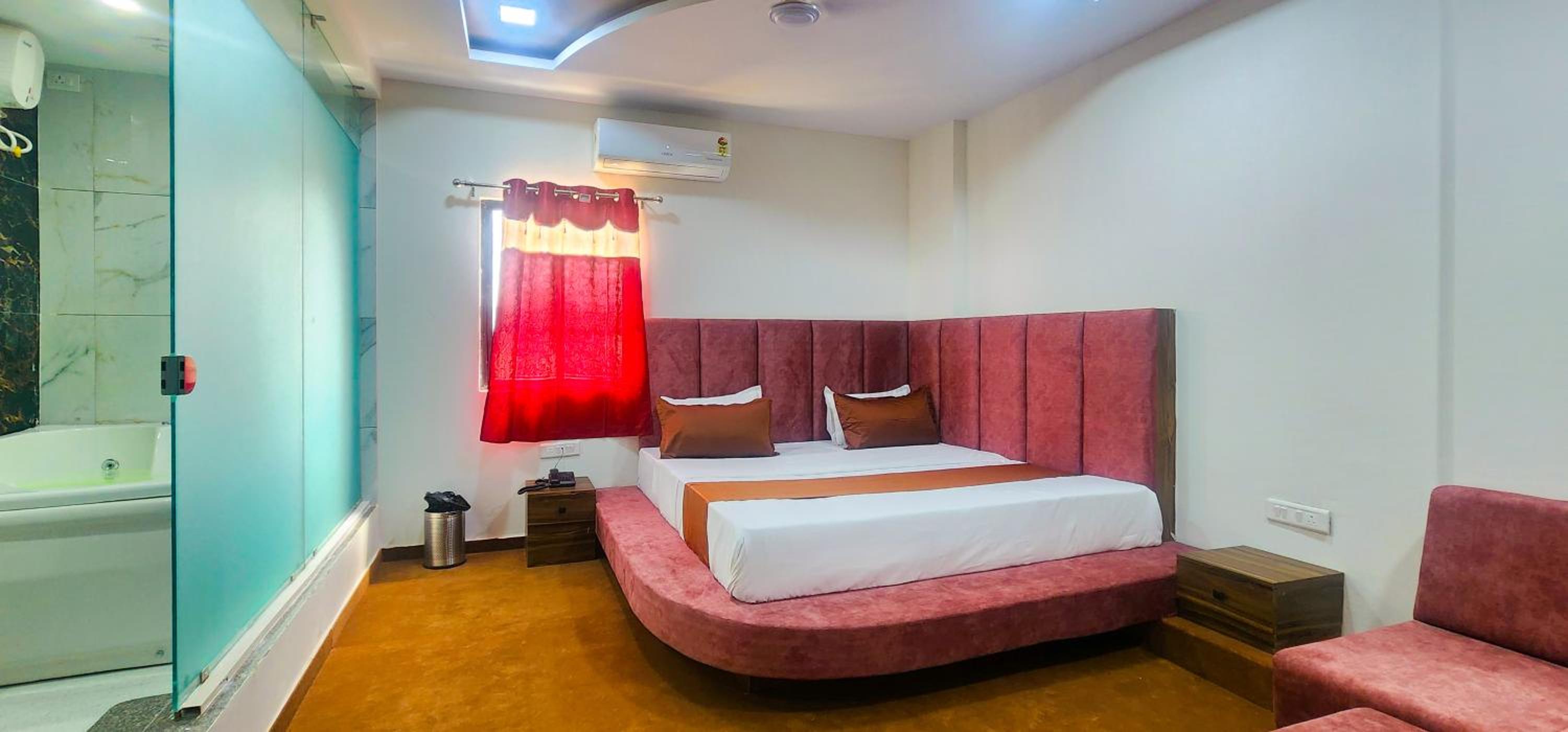 King Suite with Spa Bath