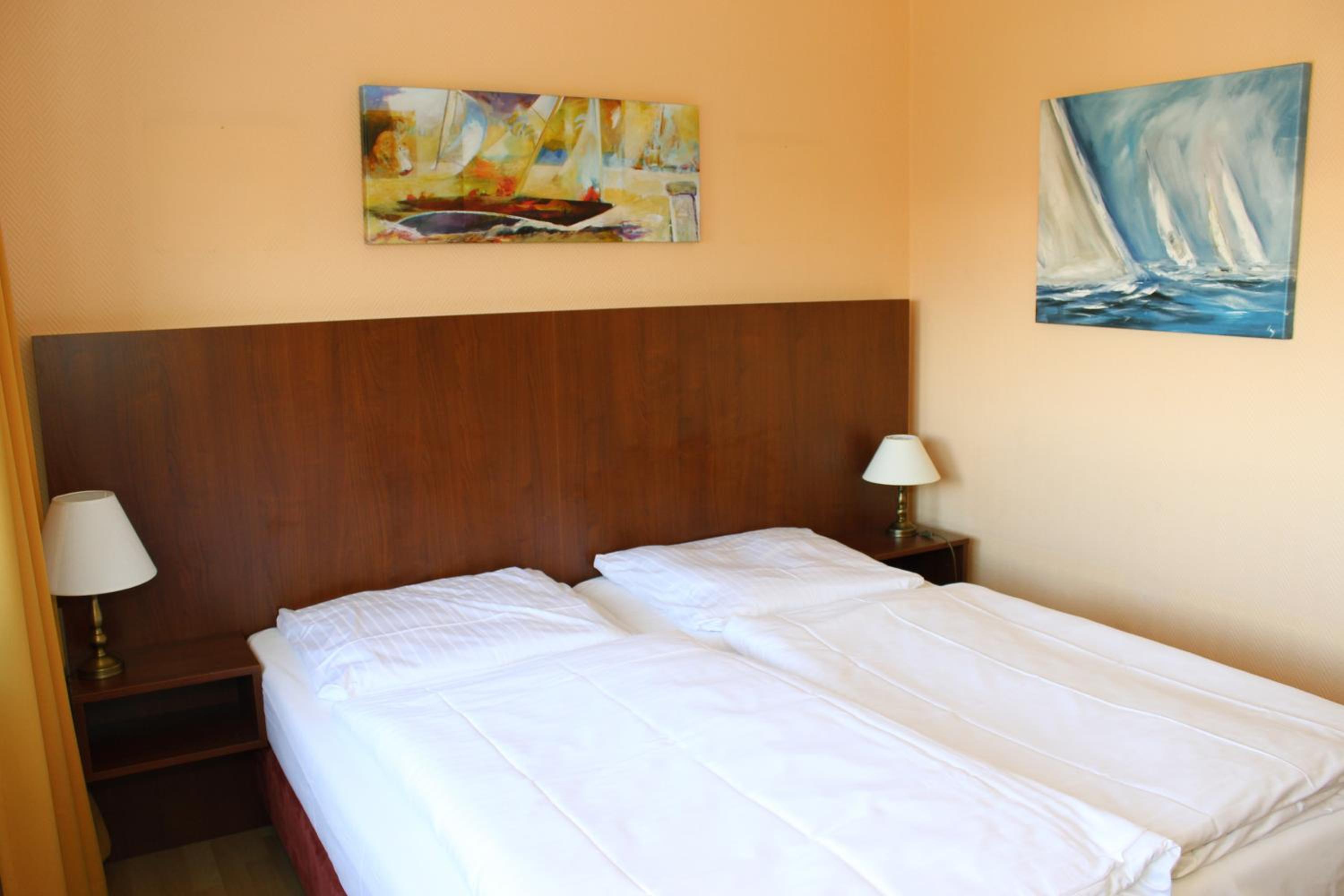 Double Room - Photo 13