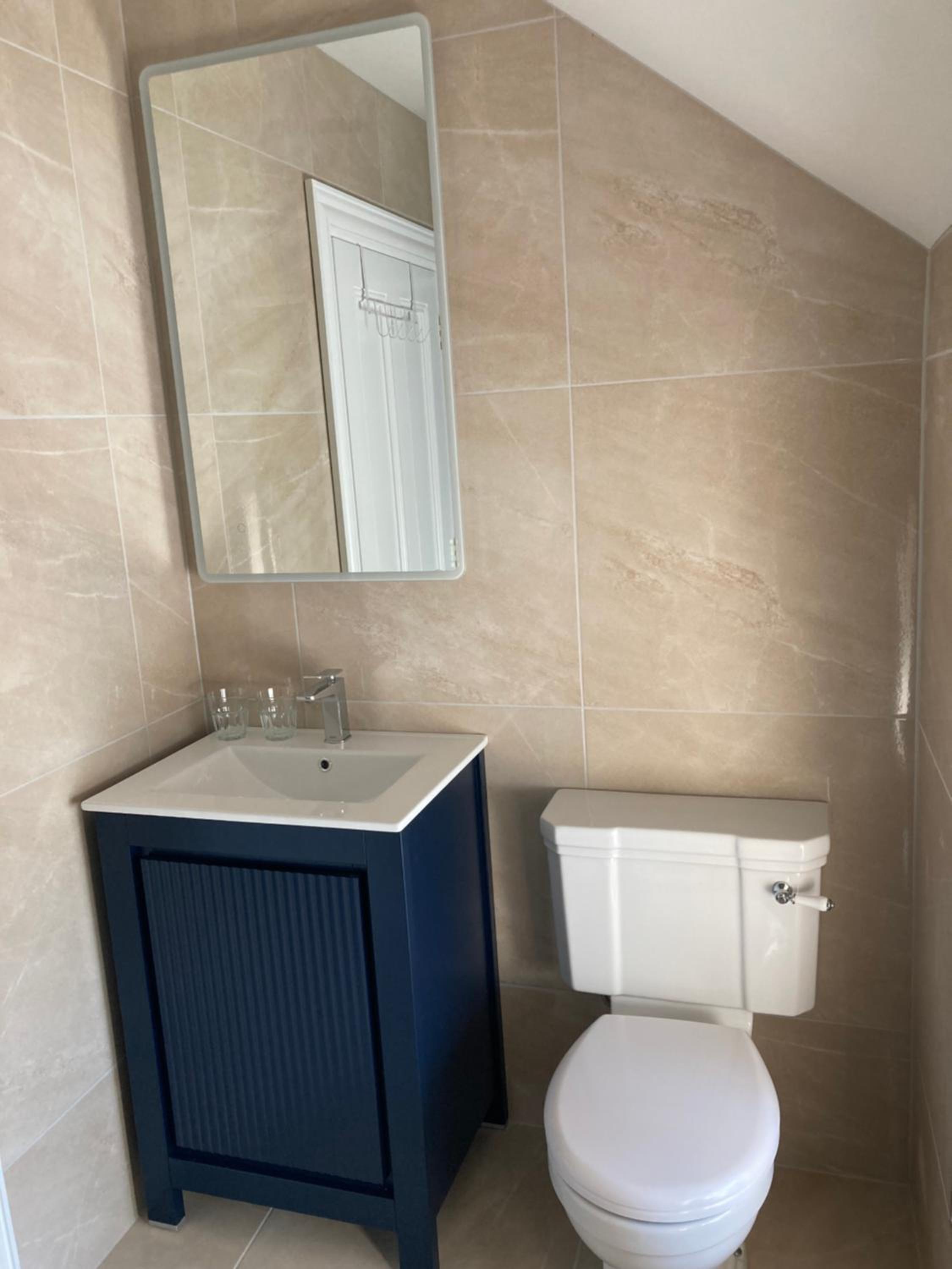 Family Room with Private Bathroom photo 2