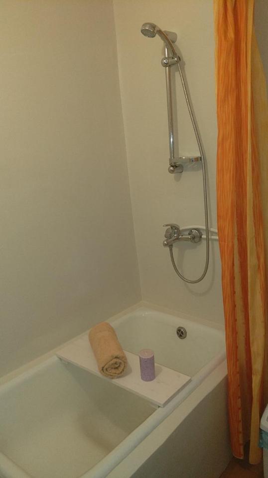 Triple Room with Private Bathroom - Photo 7