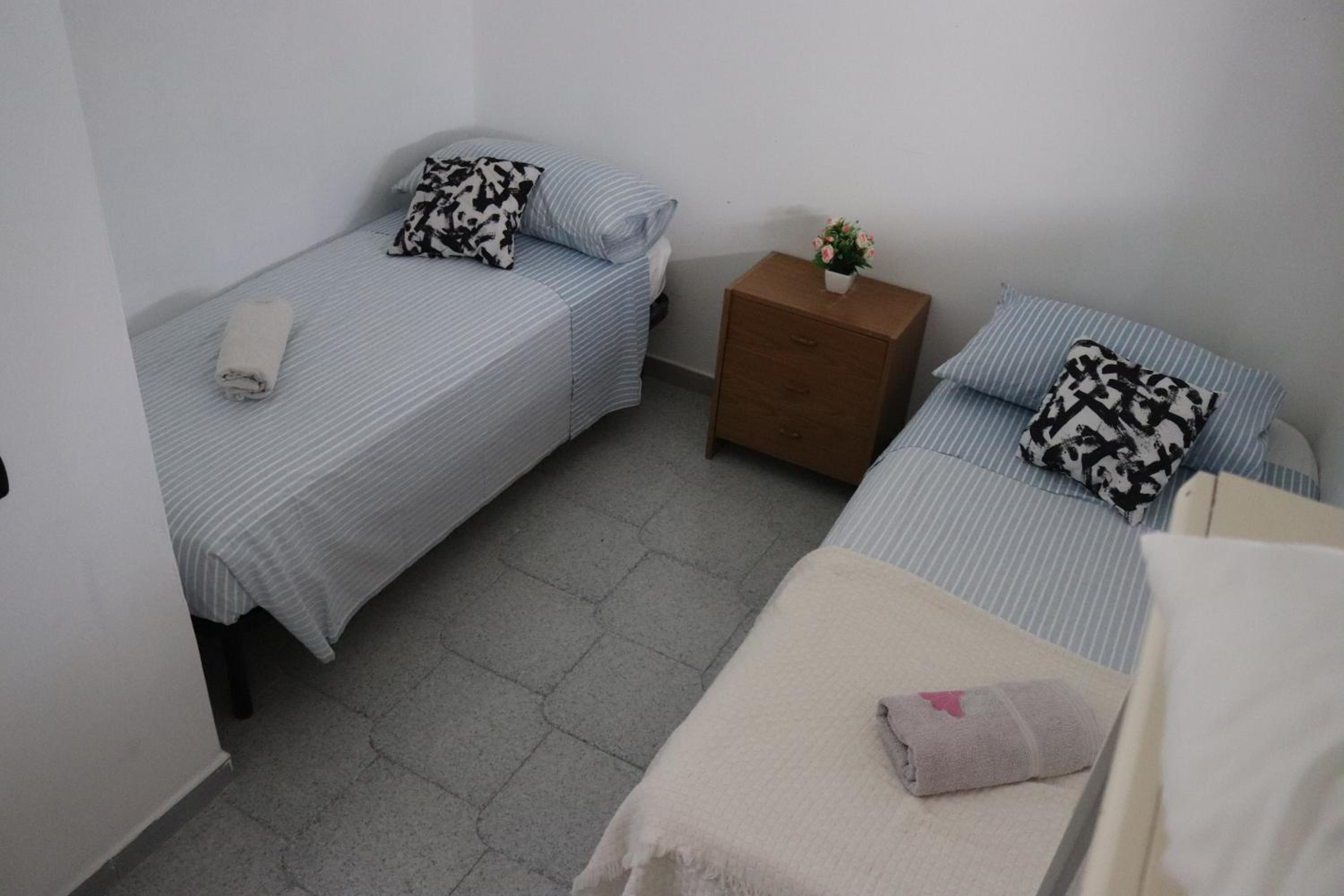 Large Double Or Twin Room photo 2