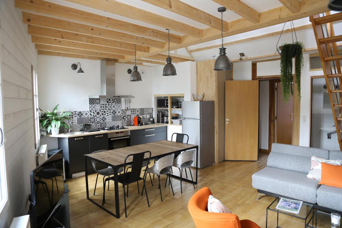 Apartment - Split Level photo 3