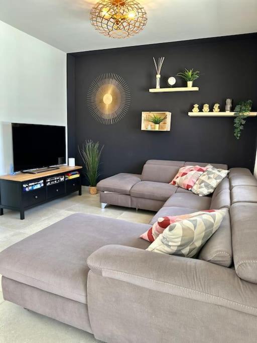 Villa photo 1