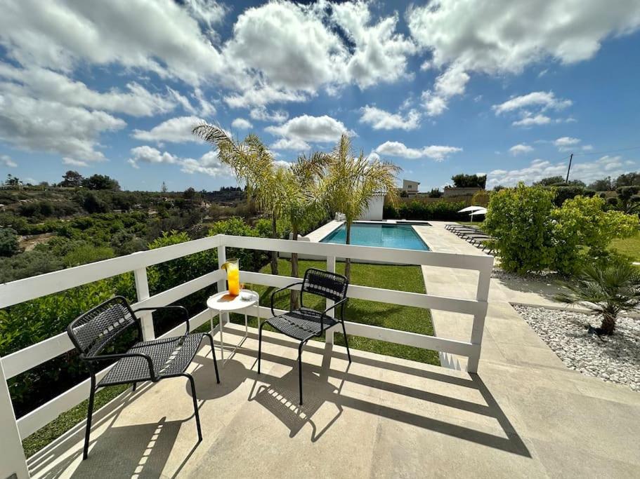 Villa photo 3