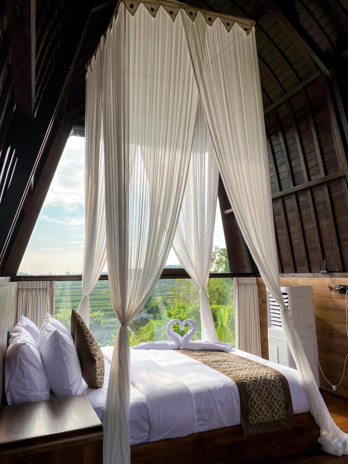 Three-Bedroom Villa photo 1
