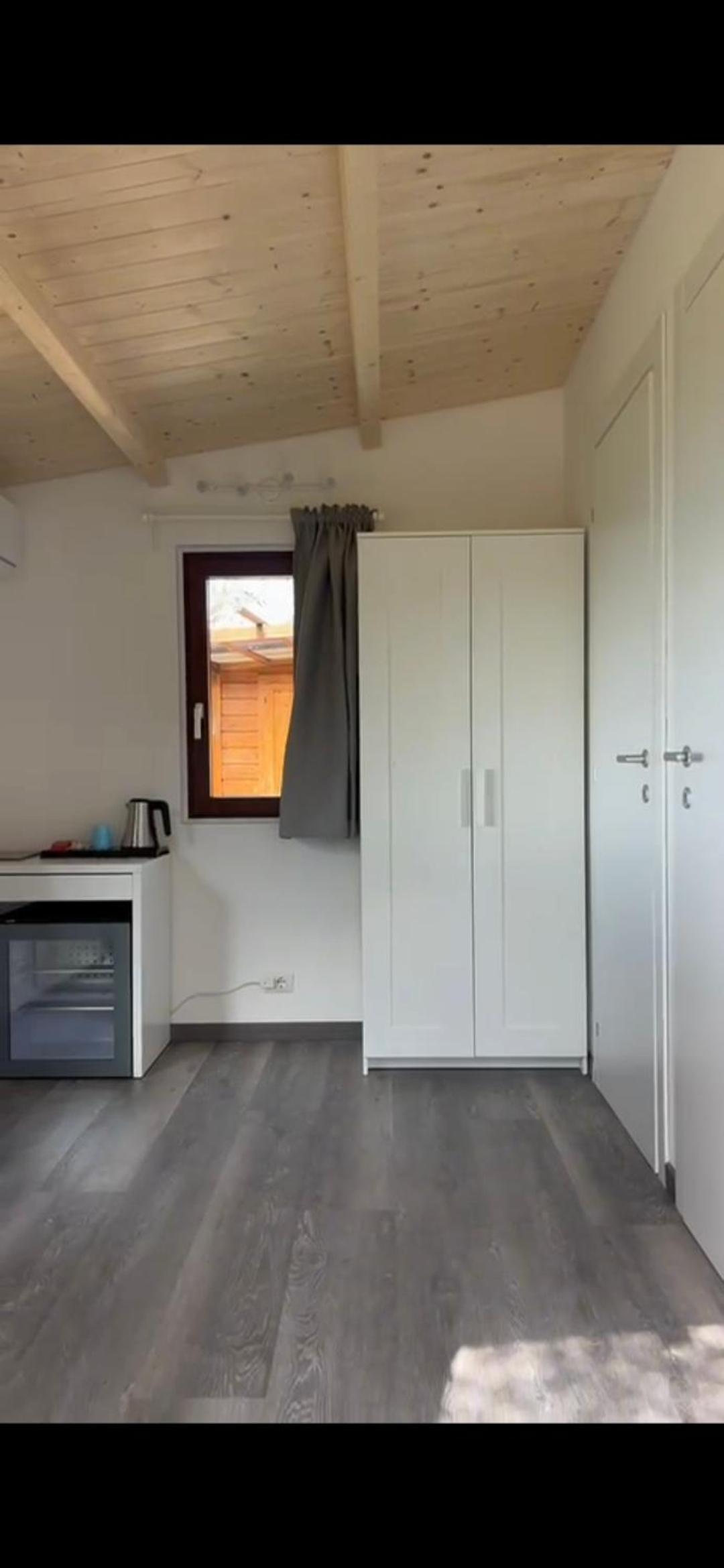 Quadruple Room with Sea View - Photo 15