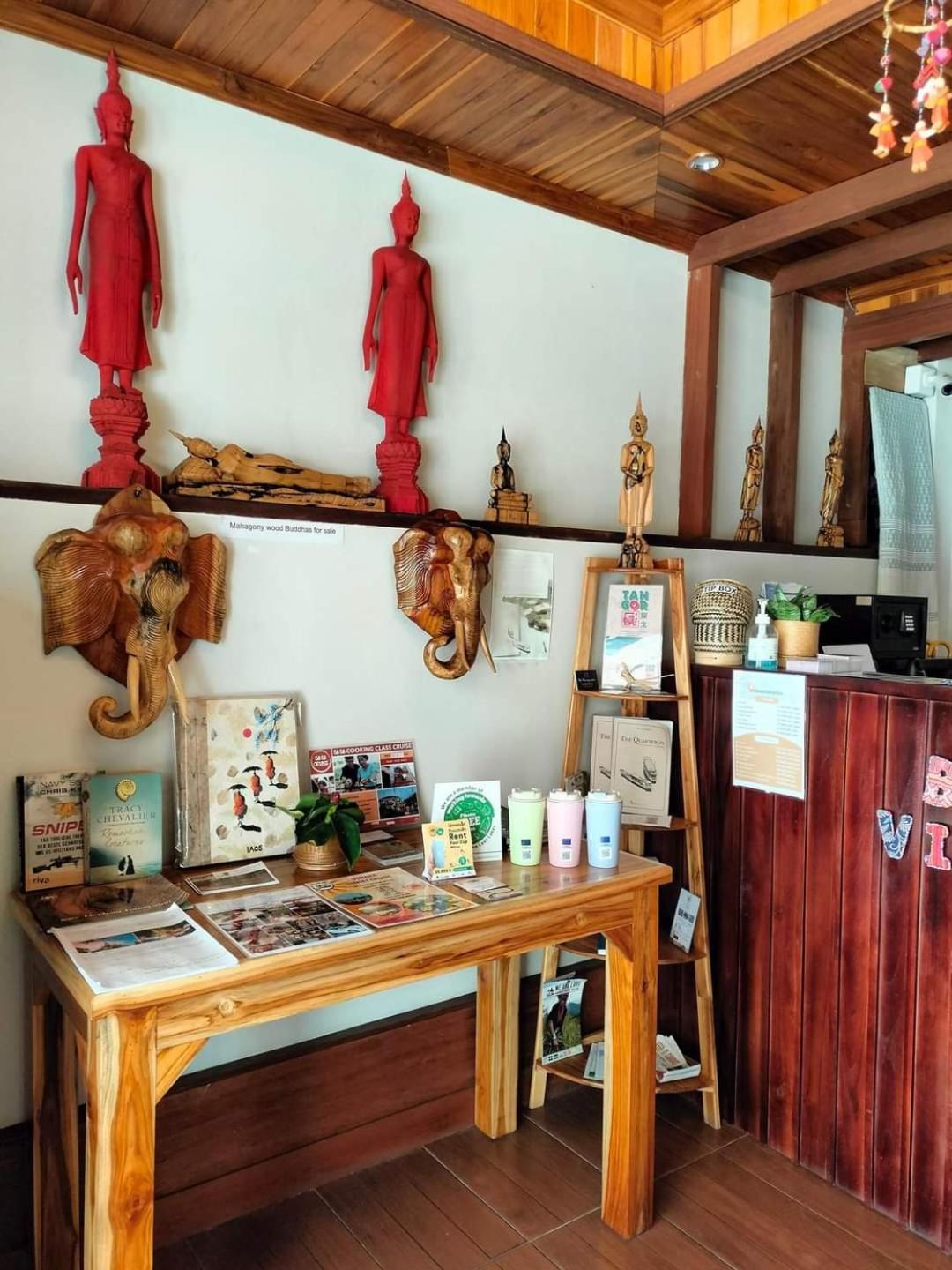 Standard King Room - Photo 7