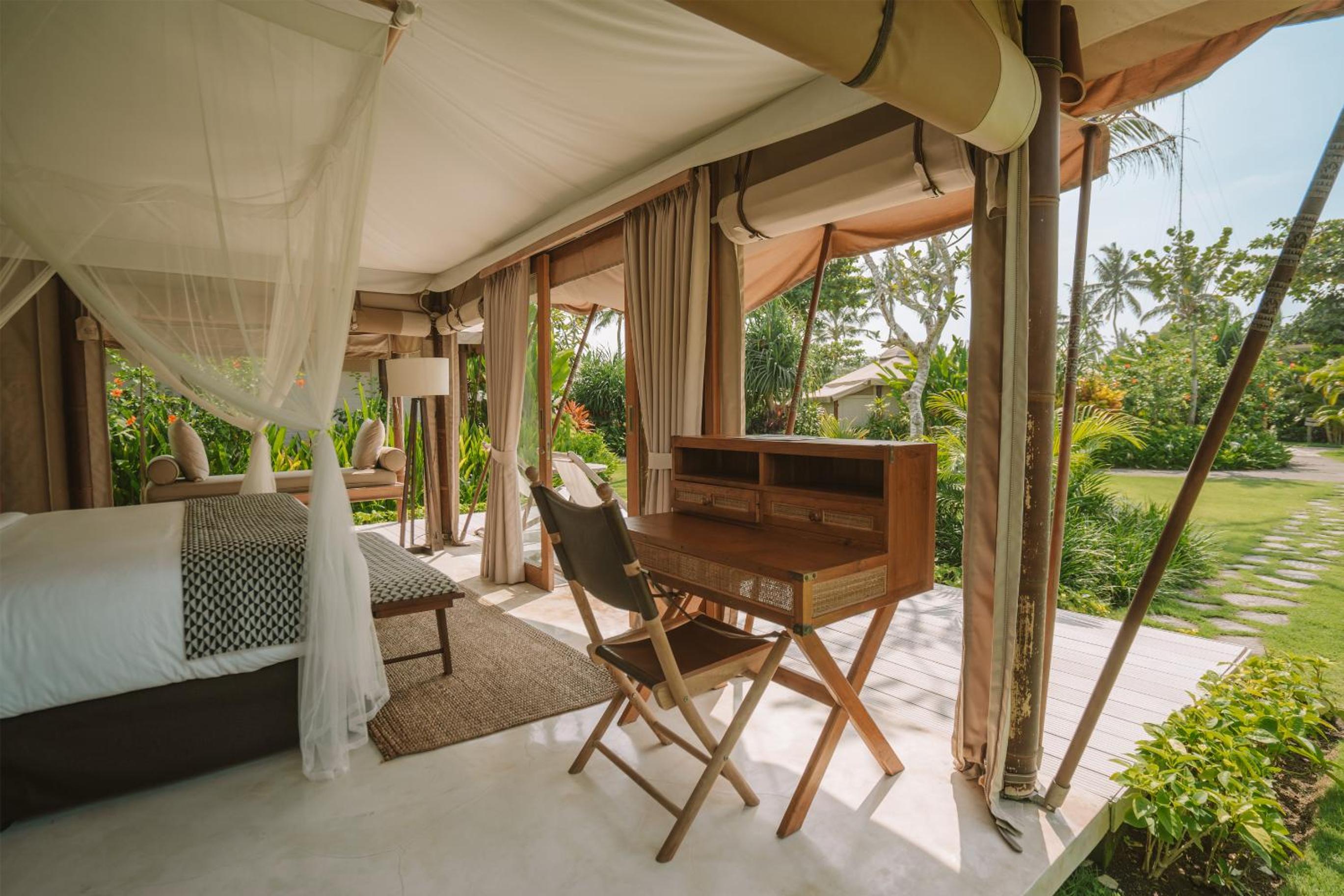 Romantic Getaway Package At Deluxe Tent