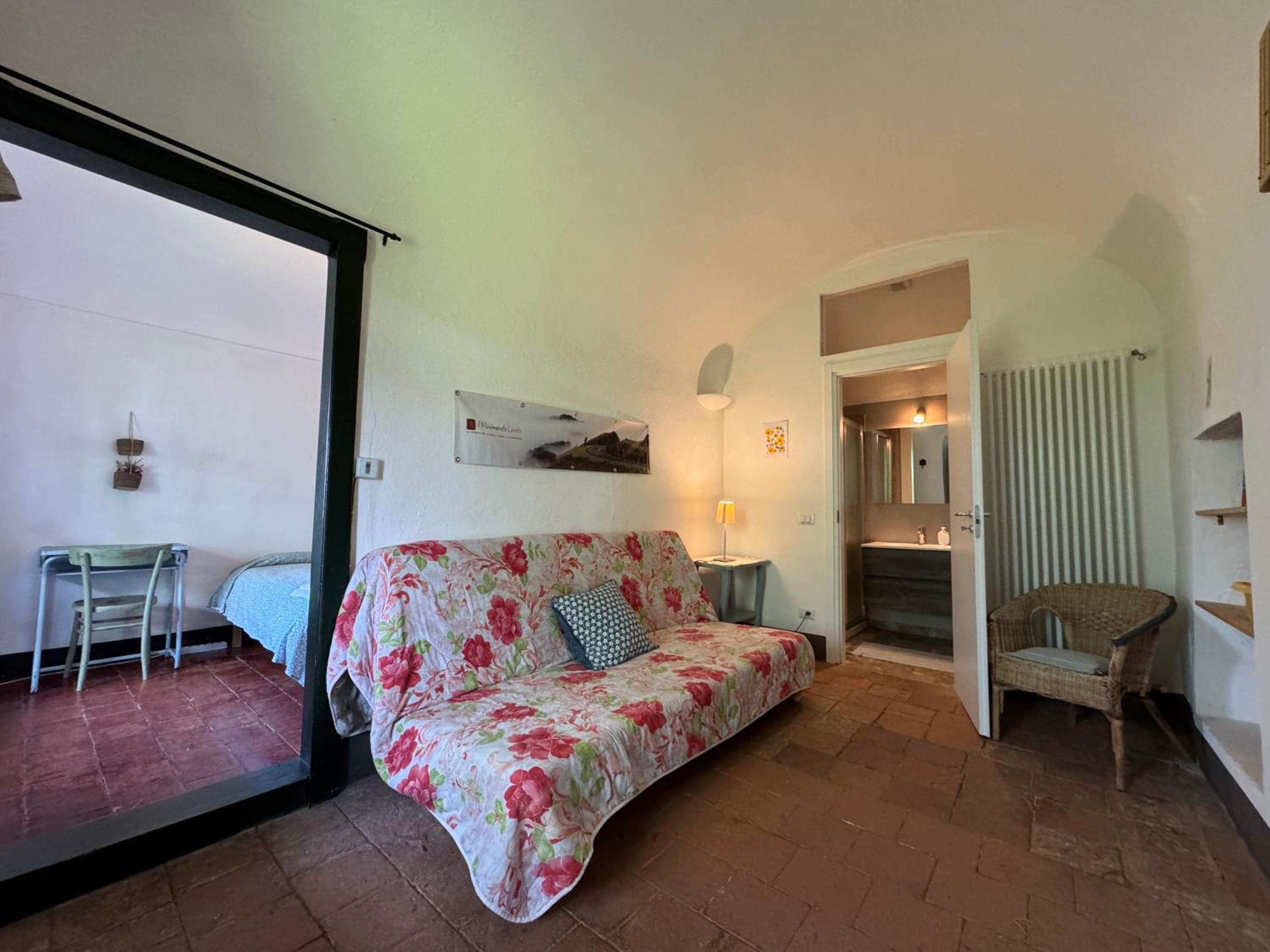 Quadruple Room with Private Bathroom photo 3