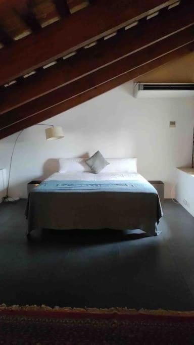 Three-Bedroom House photo 3