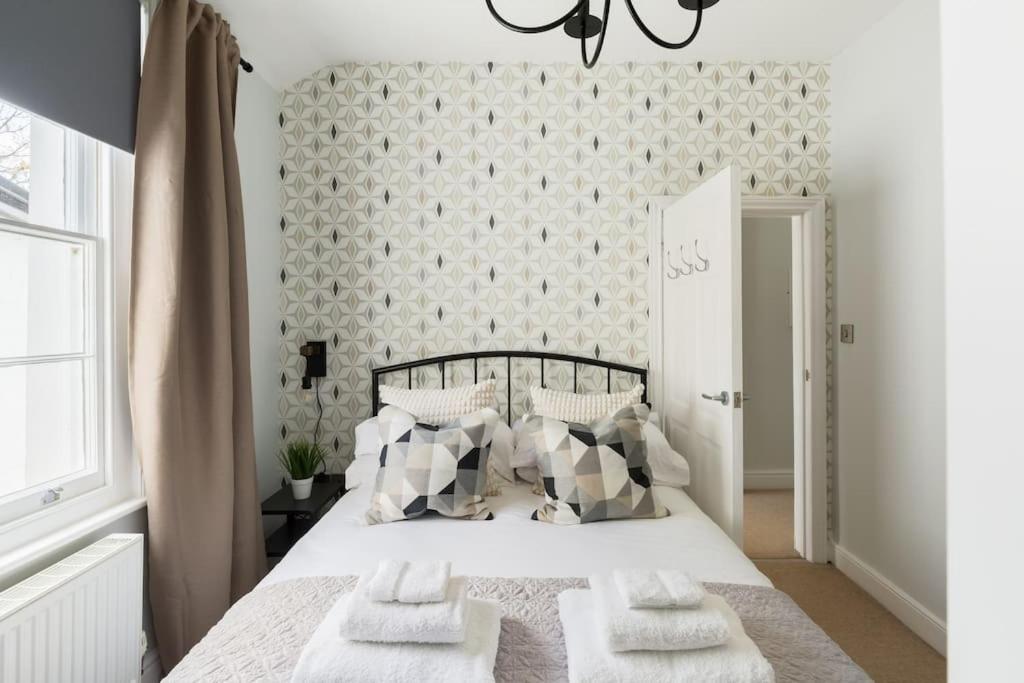 Two-Bedroom House photo 3