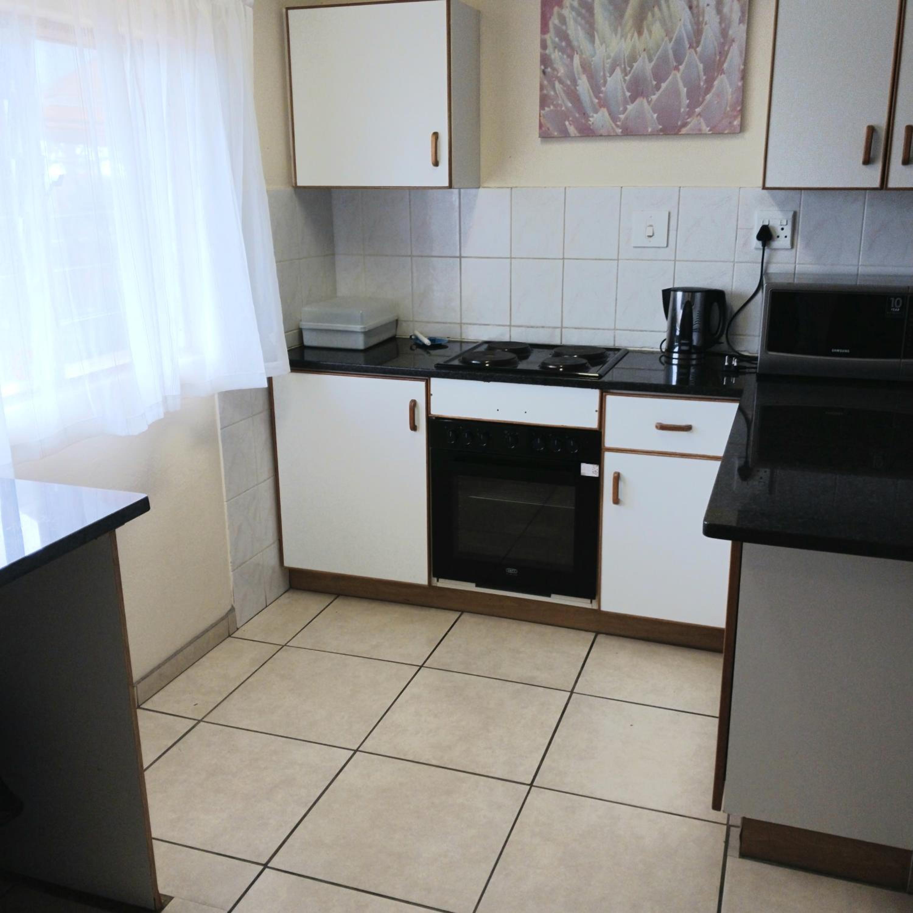 Apartment photo 2